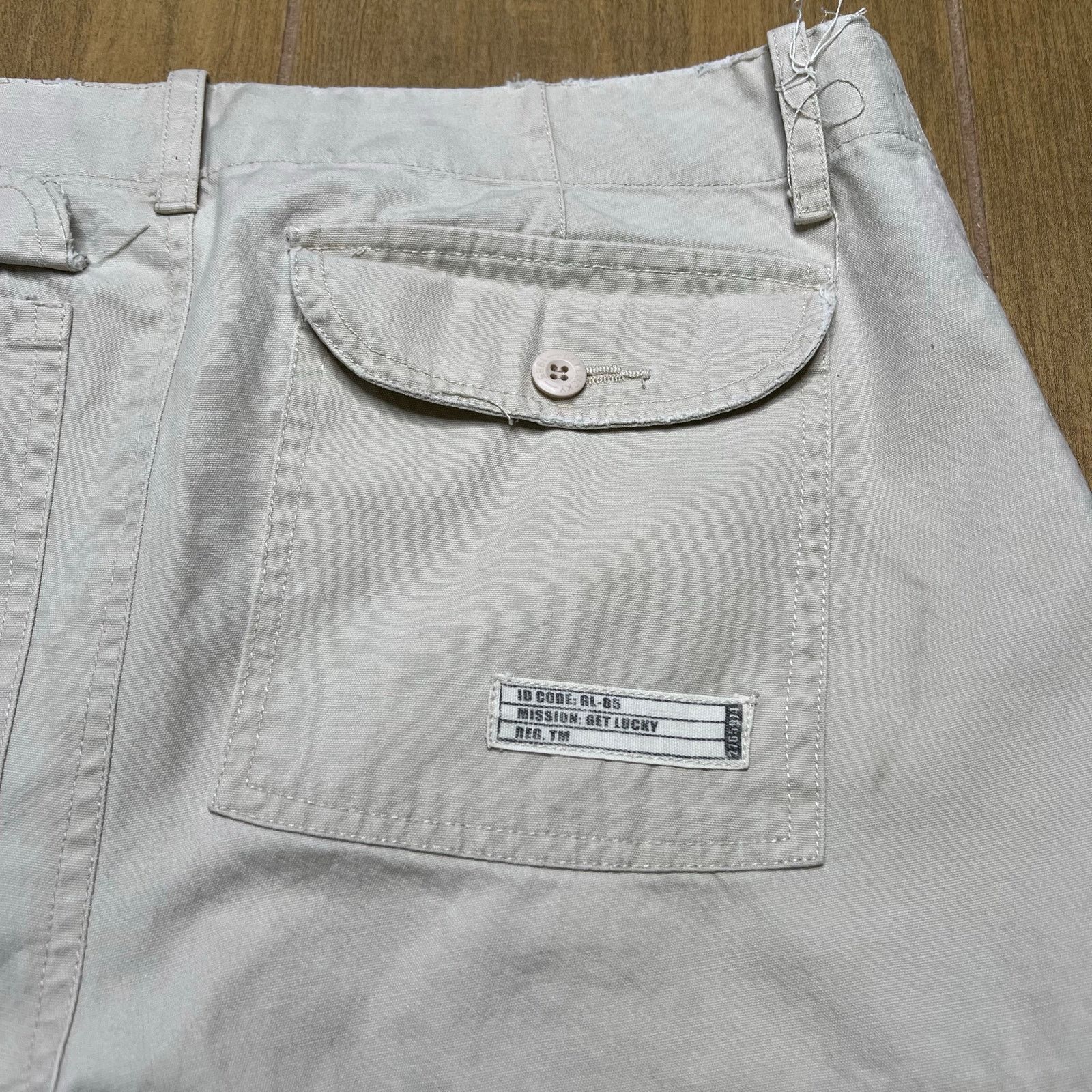 Vintage Y2K Get Lucky Men Shorts Sz 34 baggy loose Size US 34 / EU 50 - 12 Thumbnail