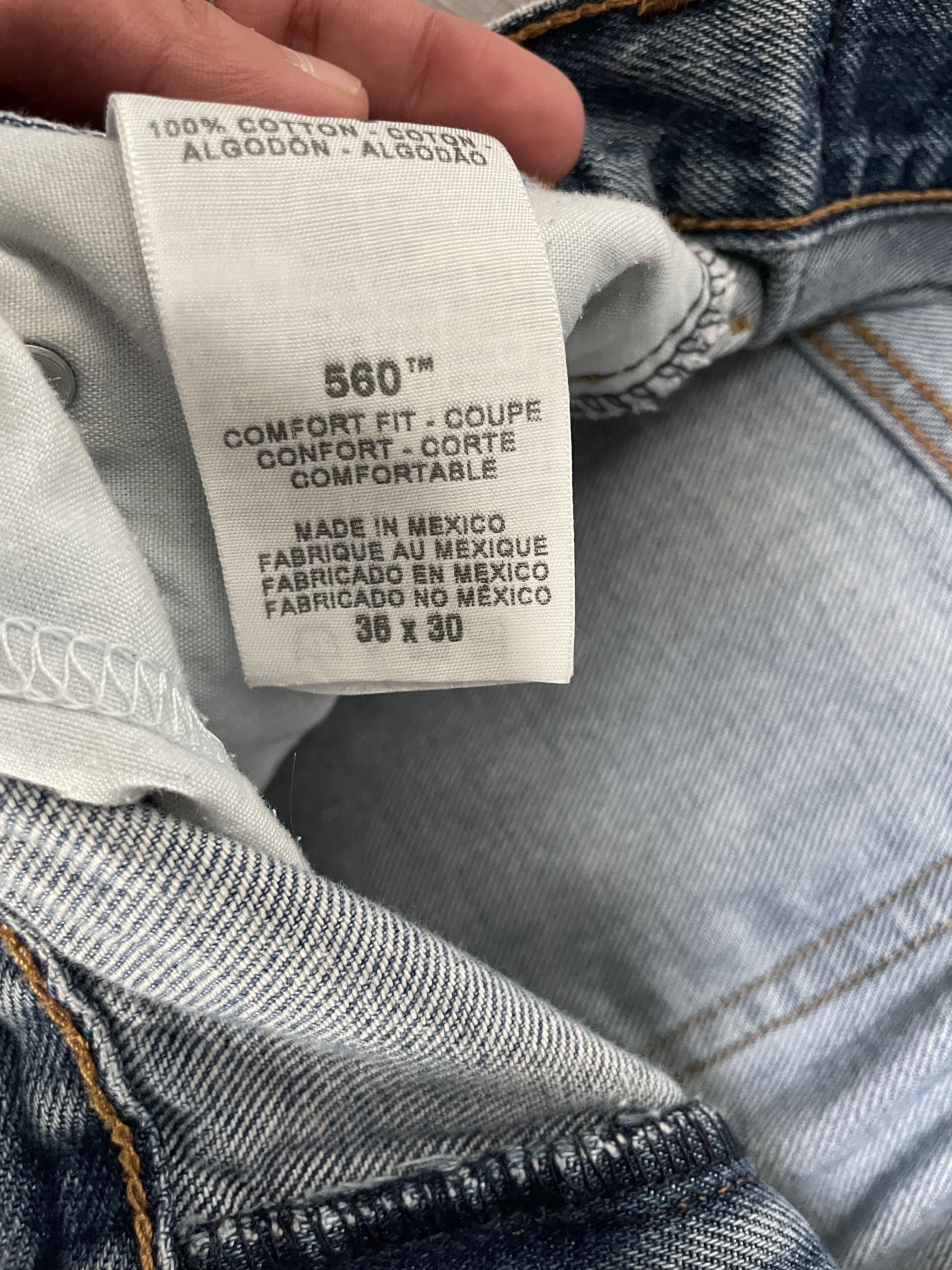 Levi's VTG Levis 560 Comfort Fit Jeans Baggy Light Wash 36x30 Size US 36 / EU 52 - 4 Thumbnail