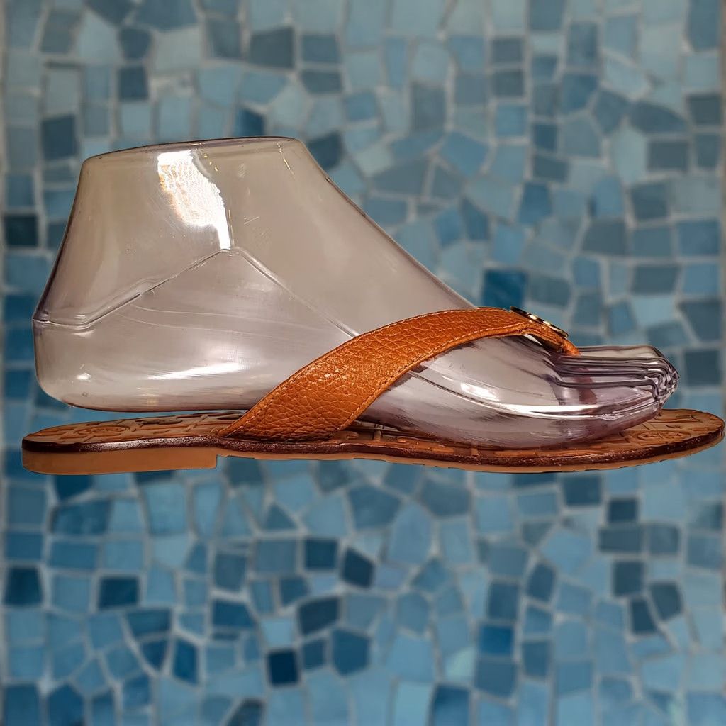 Tory Burch TORY BURCH Thora Caramel Brown Pebbled Leather Gold Logo Flip Flop Sandals Women's US 6 M Leather Sandal Thong Size US 6 / IT 36 - 1 Thumbnail
