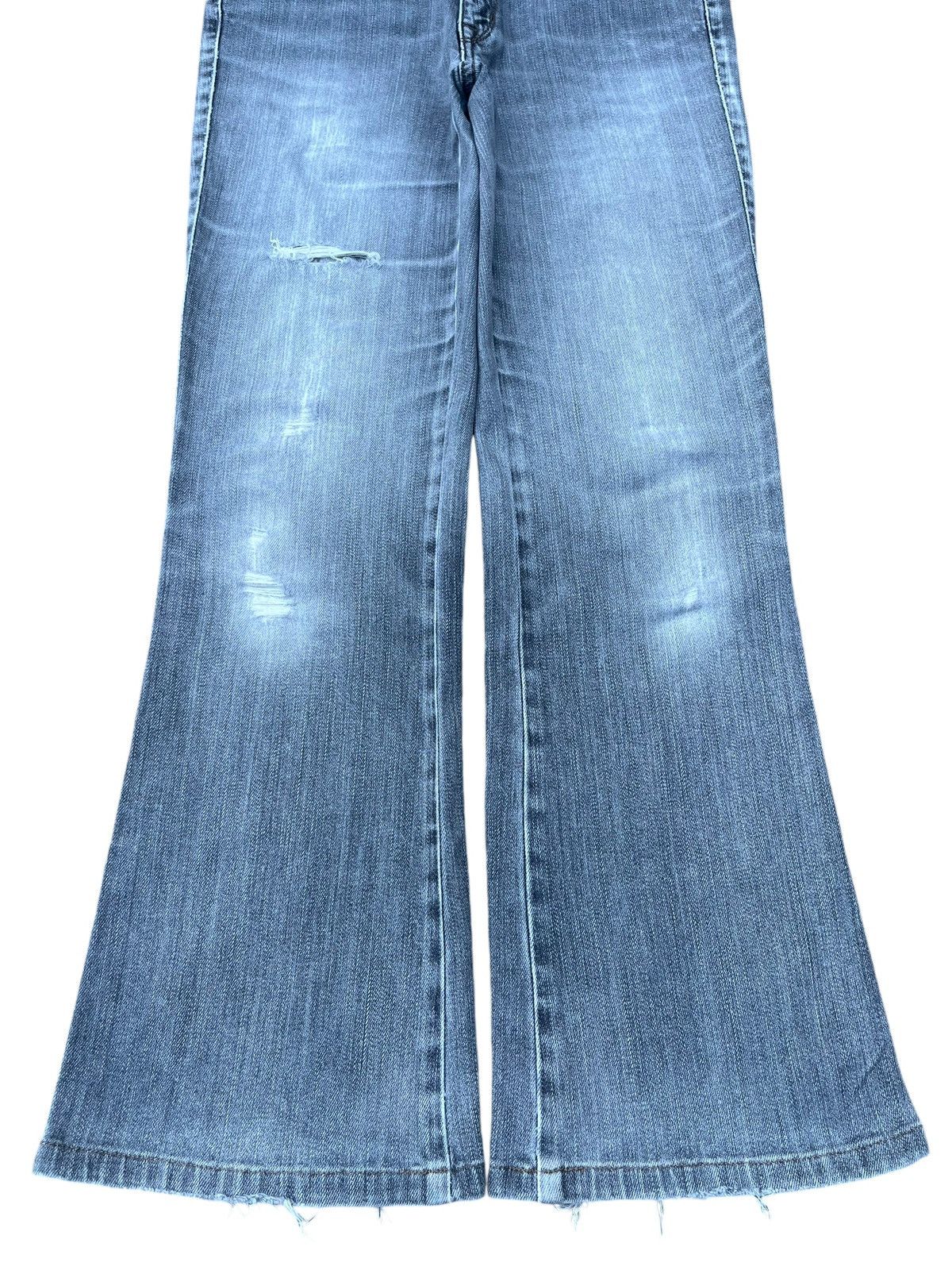 Hysteric Glamour × Japanese Brand × Tornado Mart Vintage Japanese Brand Grey Washed Frayed Leg Flare Jeans Size 25" / US 0 / IT 36 - 5 Thumbnail