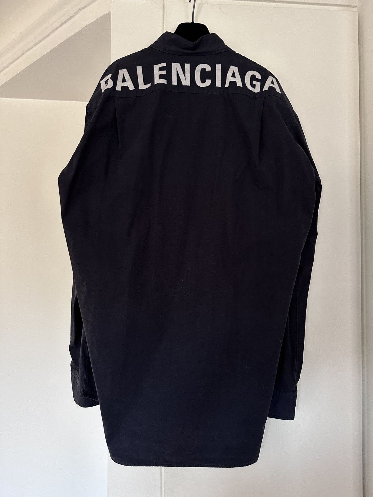 Balenciaga Balenciaga men’s logo shirt Size US M / EU 48-50 / 2 - 1 Thumbnail