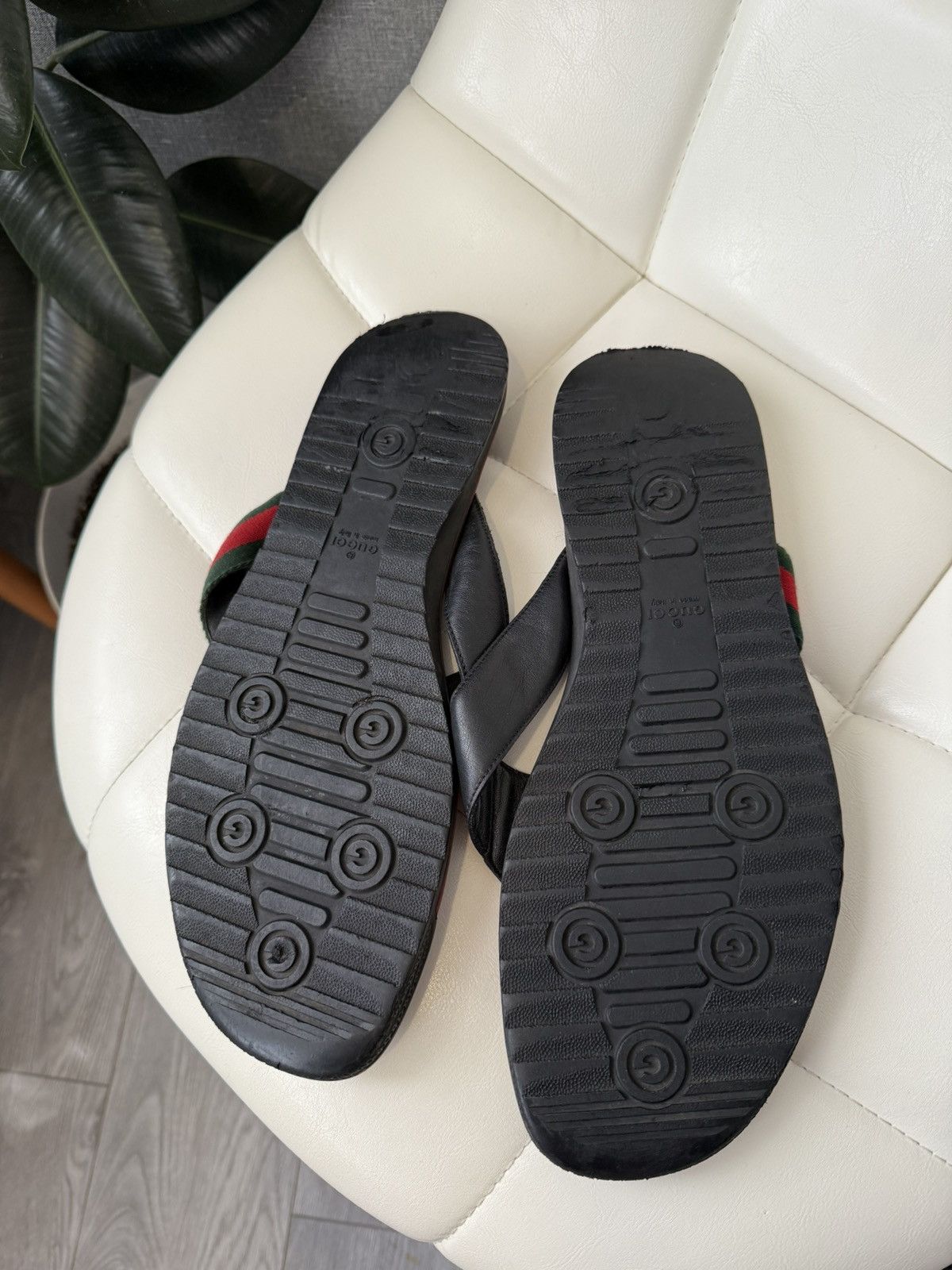 Gucci Gucci Black Leather Flip Flops Sandals GG Web Stripe Slides Size US 11 / EU 44 - 20 Thumbnail