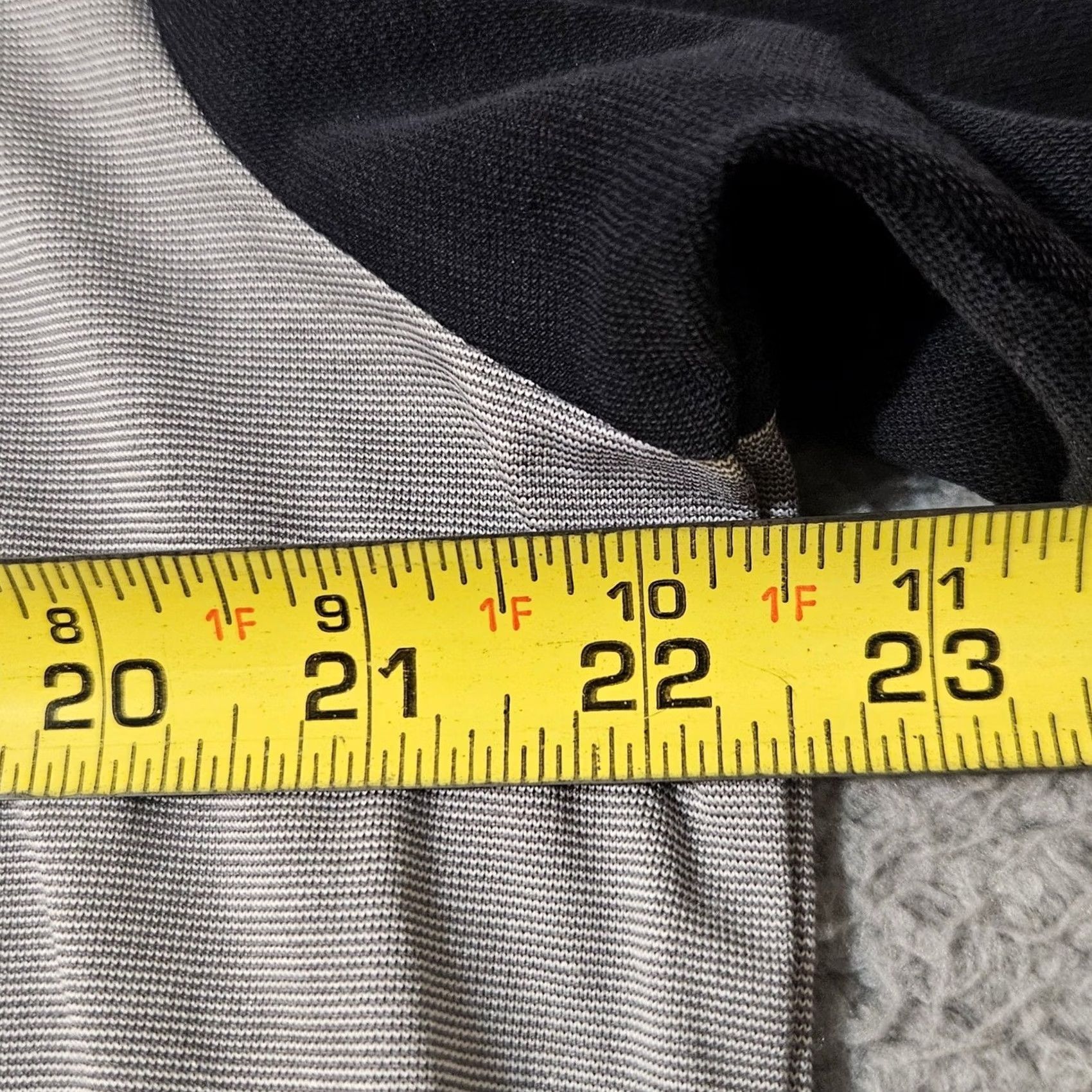 TravisMathew Travis Mathew Polo Shirt Men's Black Gray XL Pima Cotton Blend Size US XL / EU 56 / 4 - 7 Thumbnail