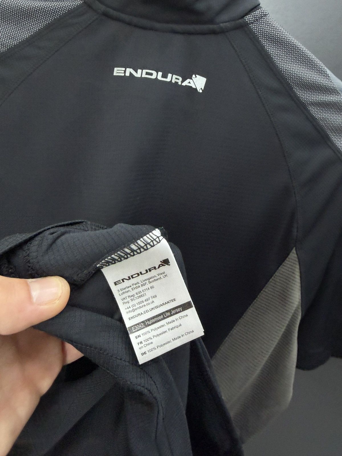 Other Endura Cycling Jersey Half Zip Black Grey Size M Size US M / EU 48-50 / 2 - 12 Thumbnail
