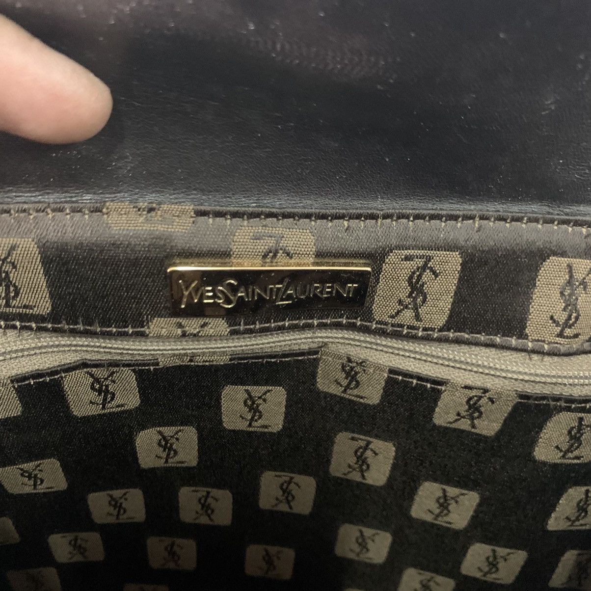 Yves Saint Laurent Yves Saint Laurent Handbag Rare Size ONE SIZE - 11 Thumbnail