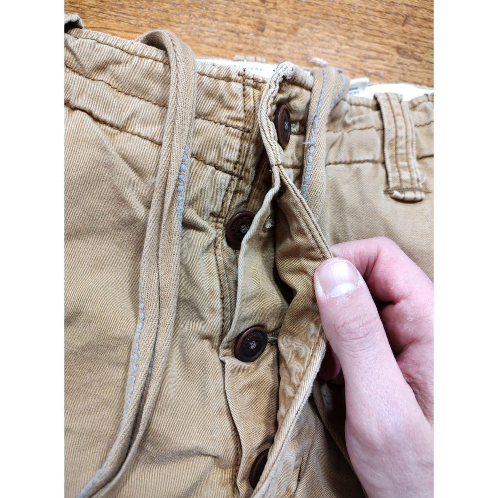 Abercrombie & Fitch VINTAGE Abercrombie & Fitch Y2k Military Brown Cargo Shorts Mens 33 Button Fly Brown Cotton Cargo 90s Army Outdoor Mensitles Size US 33 - 5 Thumbnail