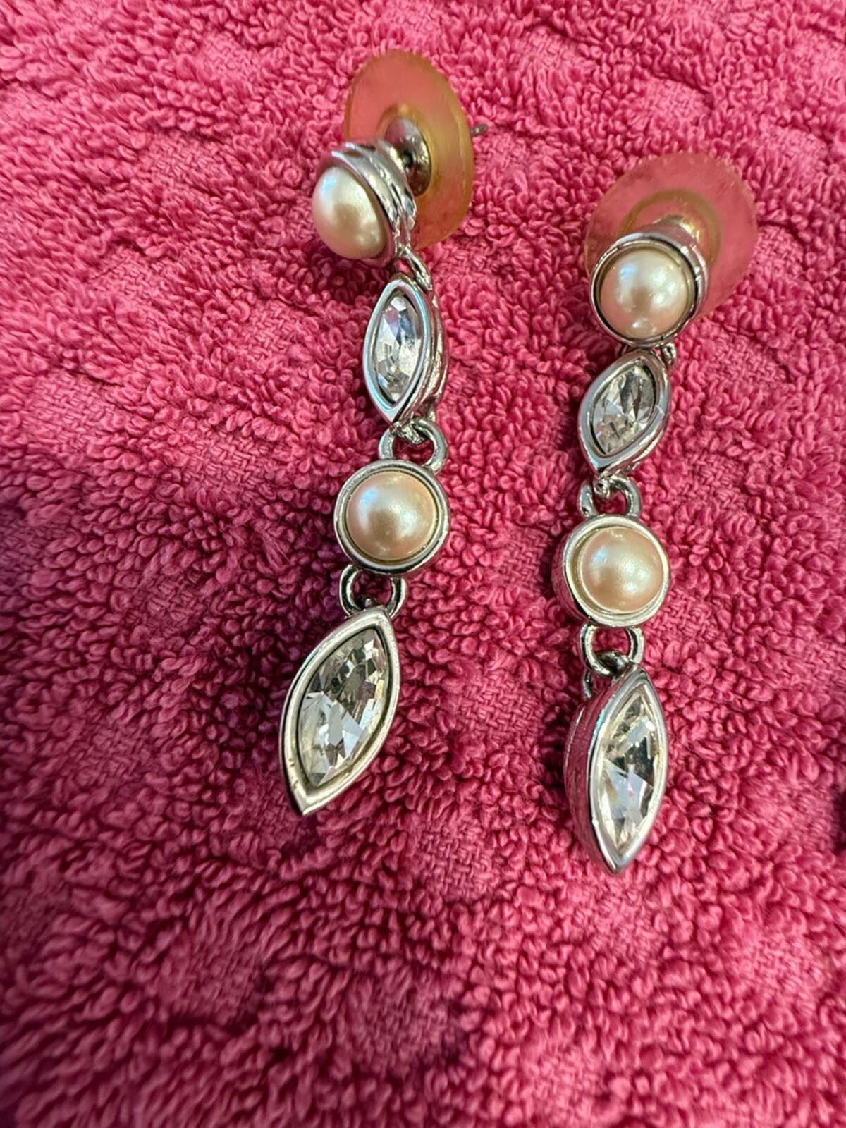Other Silver tone dangle & post earrings set faux petals beads Size ONE SIZE - 2 Thumbnail