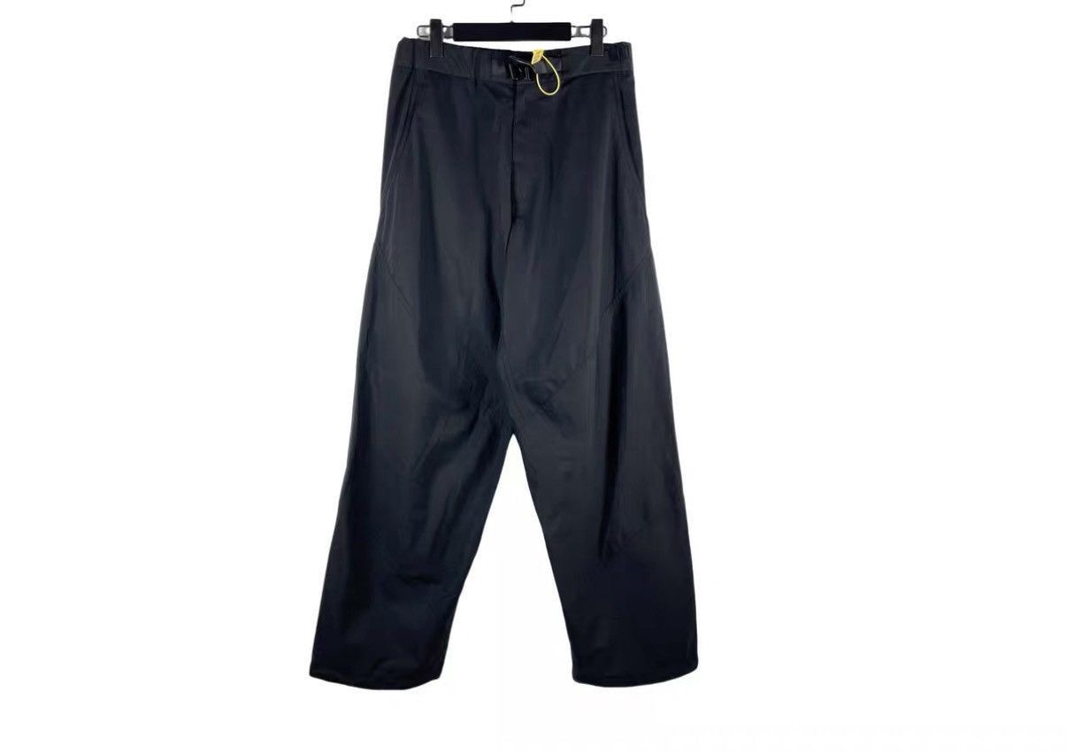 Goldwin Black Casual Pants Size 34 Size US 34 / EU 50 - 1 Thumbnail