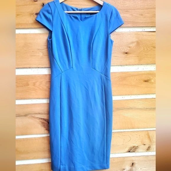 Brooks Brothers Brooks Brothers Sculpted Neckline Sheath Ponte Knit Meshed L Size S / US 4 / IT 40 - 1 Thumbnail