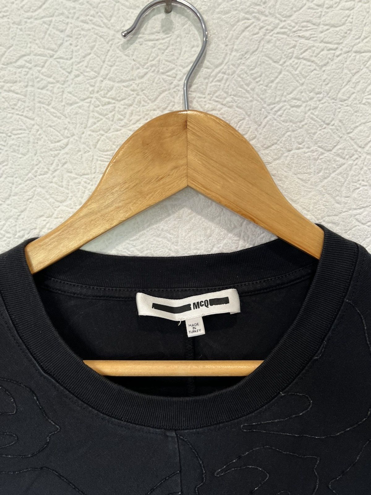 Alexander McQueen Alexander Mcqueen Black Monogrammed T Shirt Tee Mens Size US M / EU 48-50 / 2 - 3 Thumbnail