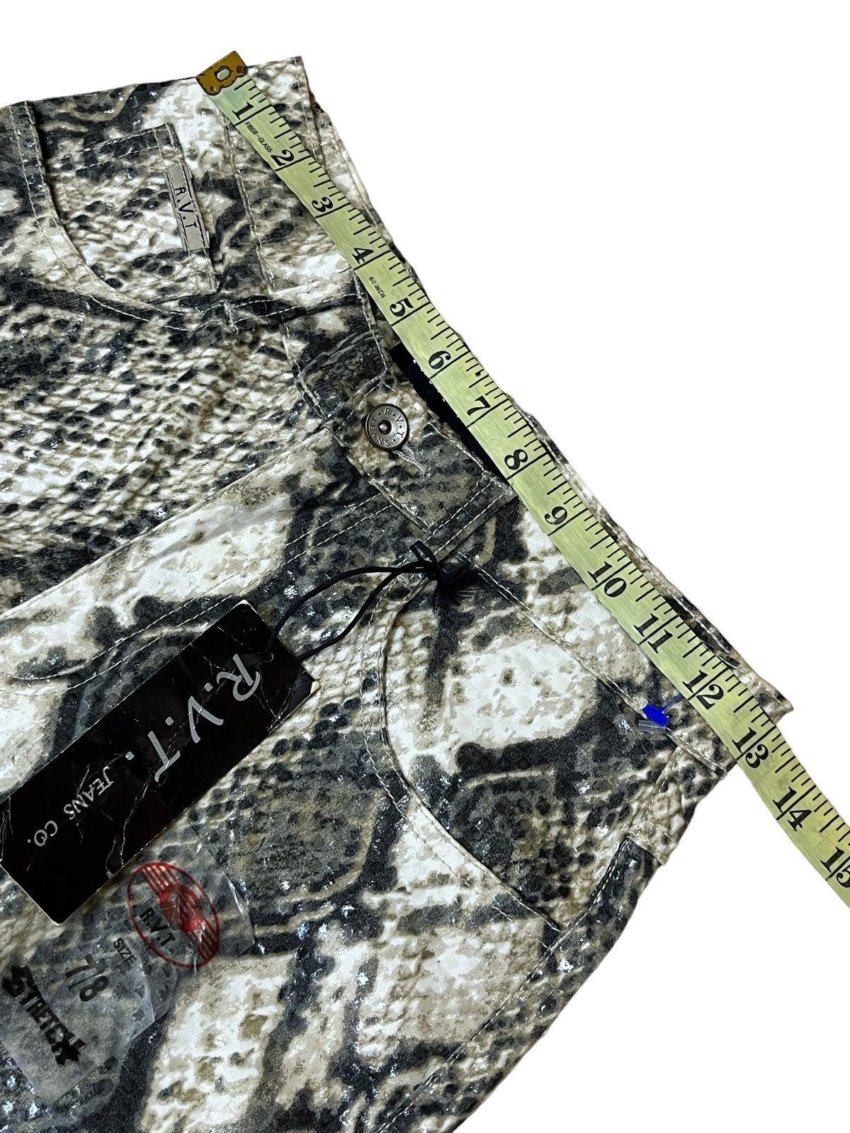 Japanese Brand NWT REVOLT R.V.T JEANS CO SNAKE SKIN PATTERNED FLARED PANT Size 26" / US 2 / IT 38 - 10 Thumbnail