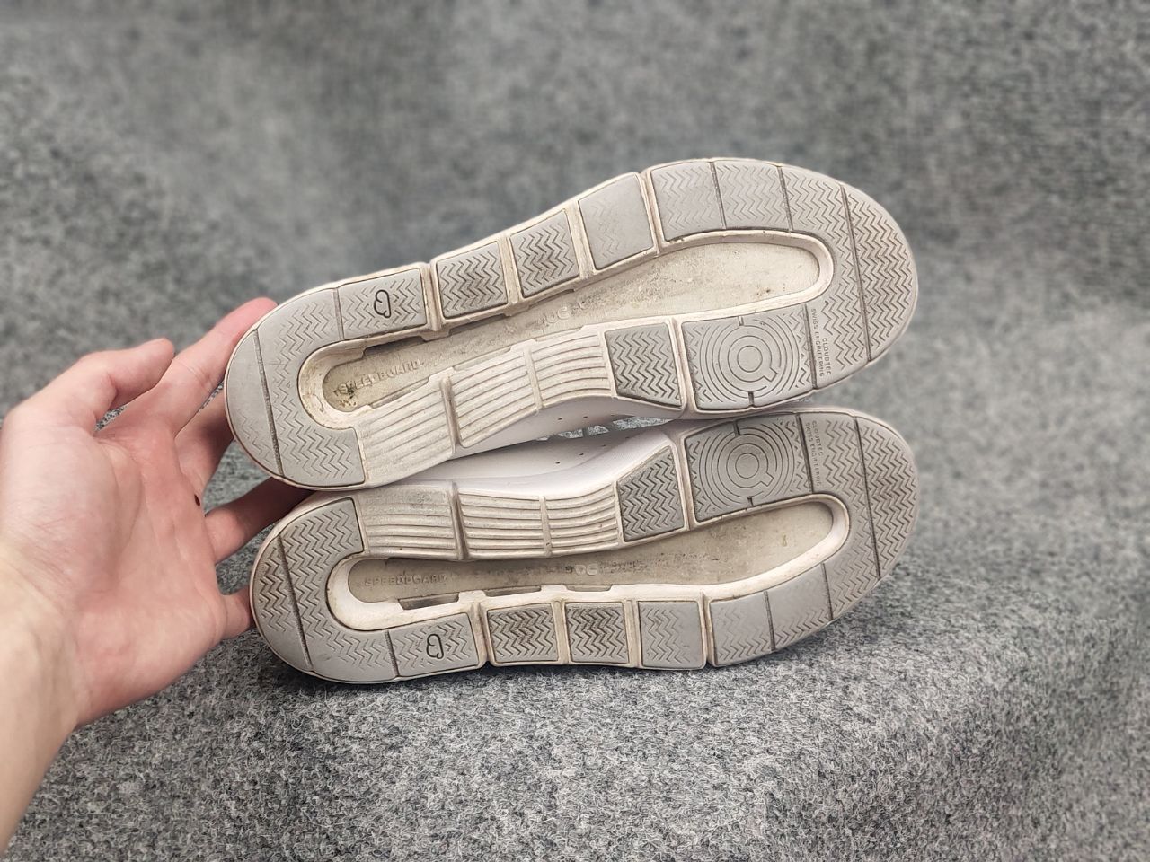 On On The Roger on cloud swiss Advantage Lilac Sneakers Shoes Size US 9.5 / IT 39.5 - 16 Thumbnail