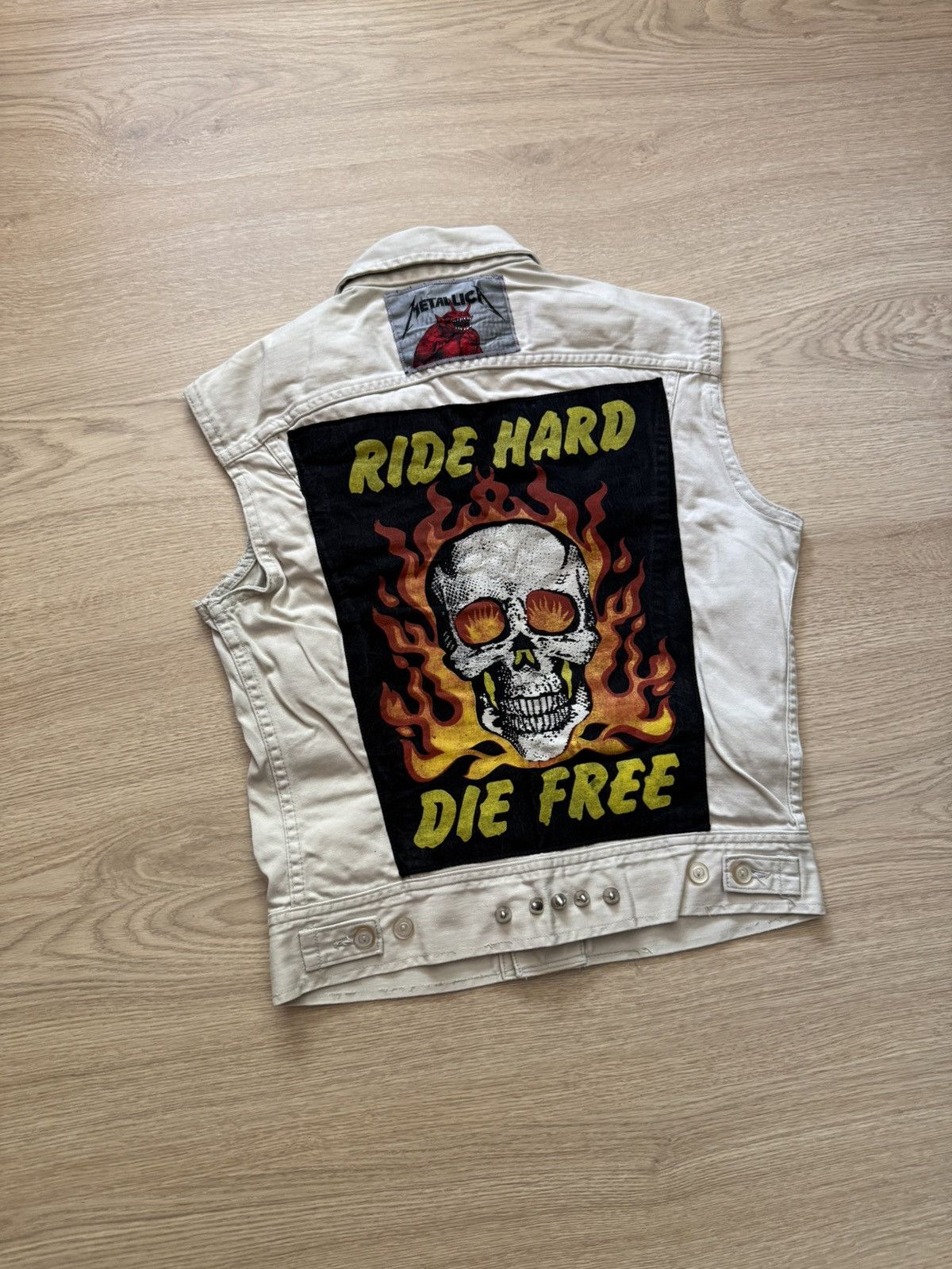 Lee Vintage 80-90’s Lee Women’s Rock Metal Bands Concerts Vest Size S / US 4 / IT 40 - 12 Thumbnail