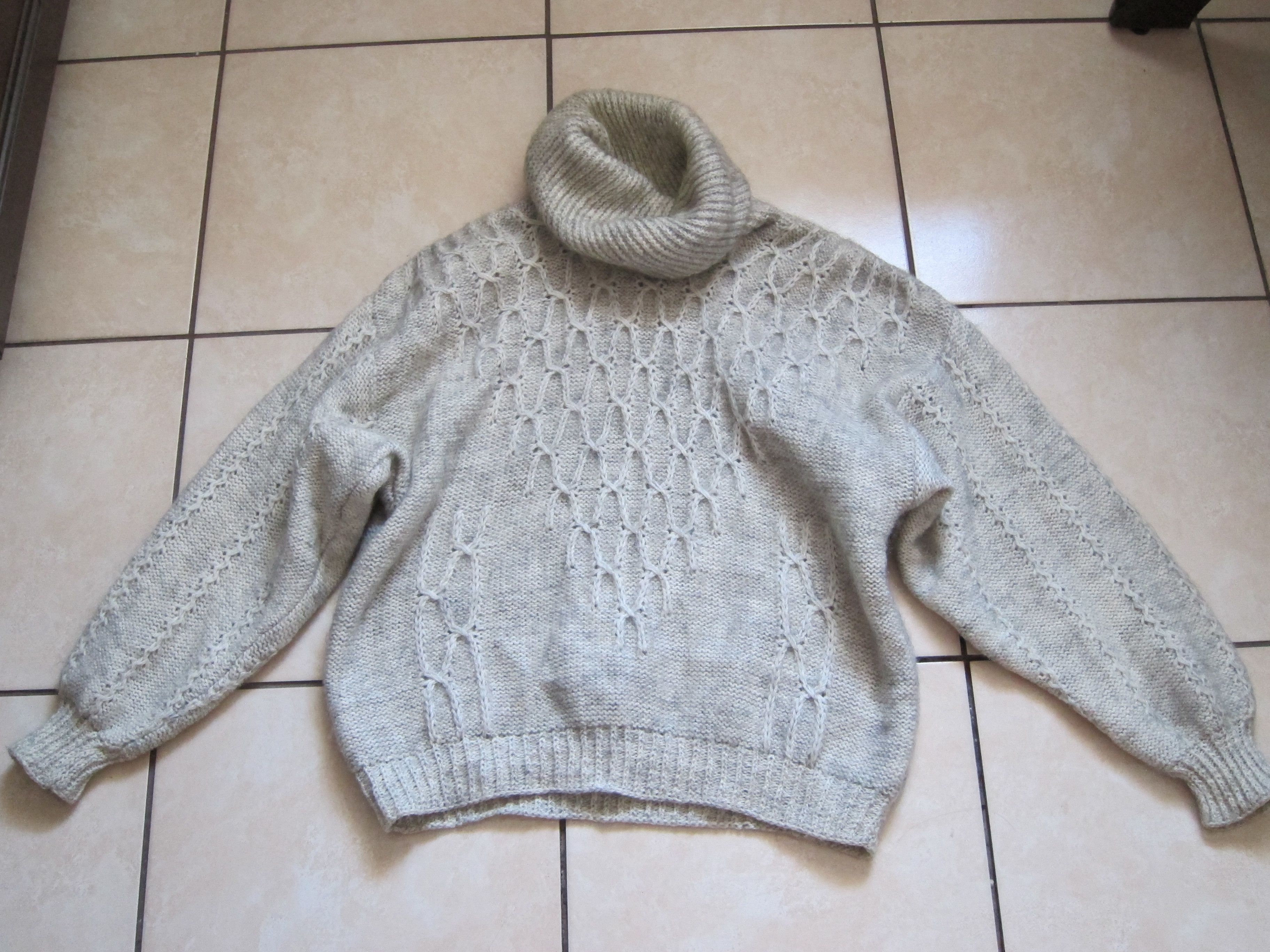 Vintage vintage sweater natural wool gray oversized Size M / US 6-8 / IT 42-44 - 1 Thumbnail