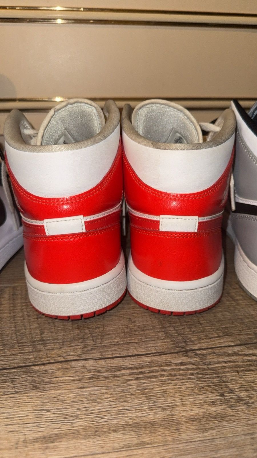 Jordan Brand Air Jordan 1 mid Syracuse (womens) Size US 8 / IT 38 - 5 Thumbnail