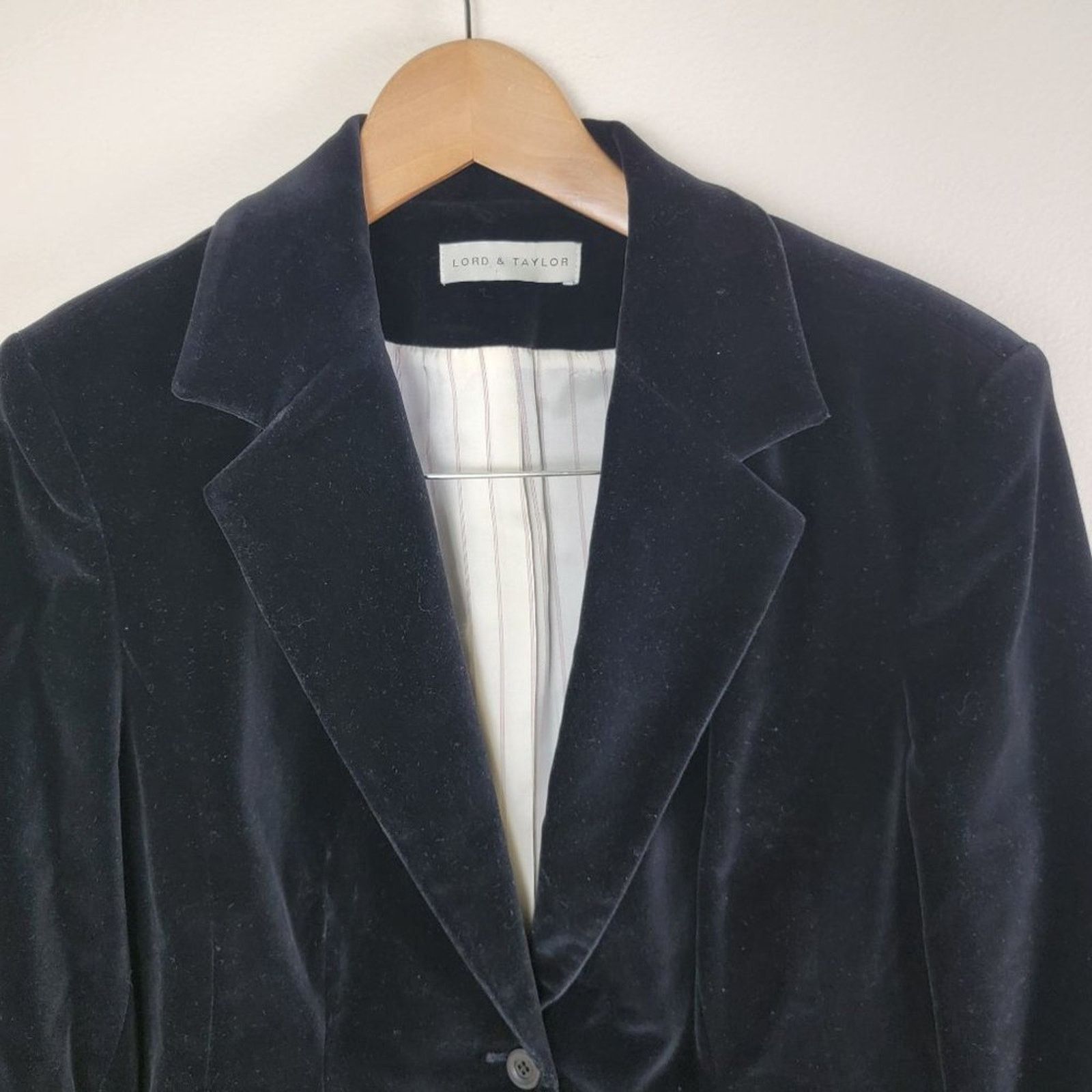 Lord & Taylor Lord & Taylor Womens Velour Crushed Velvet Blazer size 8 Size M / US 6-8 / IT 42-44 - 4 Thumbnail