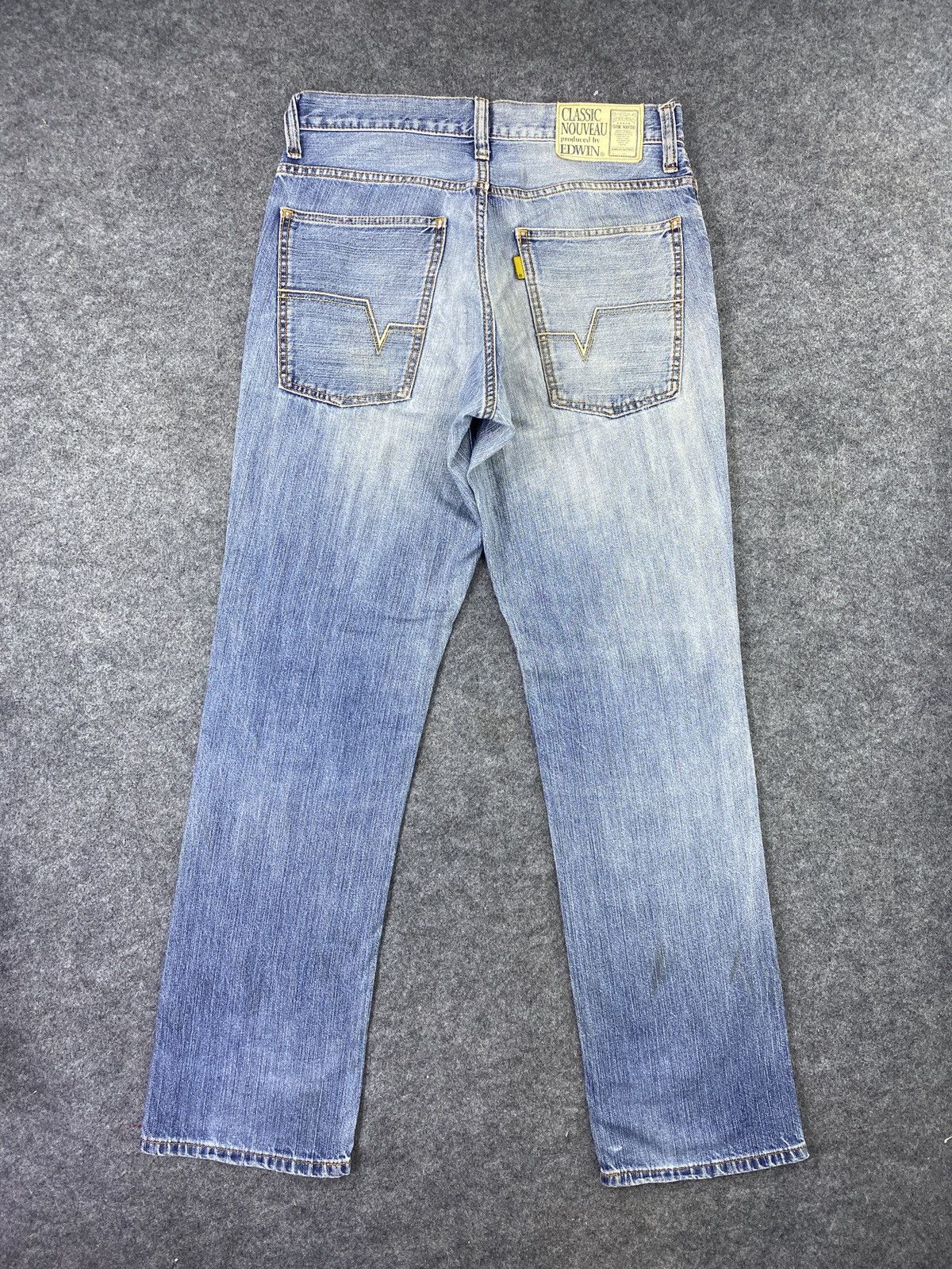Edwin × Jean × Vintage Classic Noueau by Edwin Distress Blue Wash Denim - J975 Size US 34 / EU 50 - 3 Thumbnail