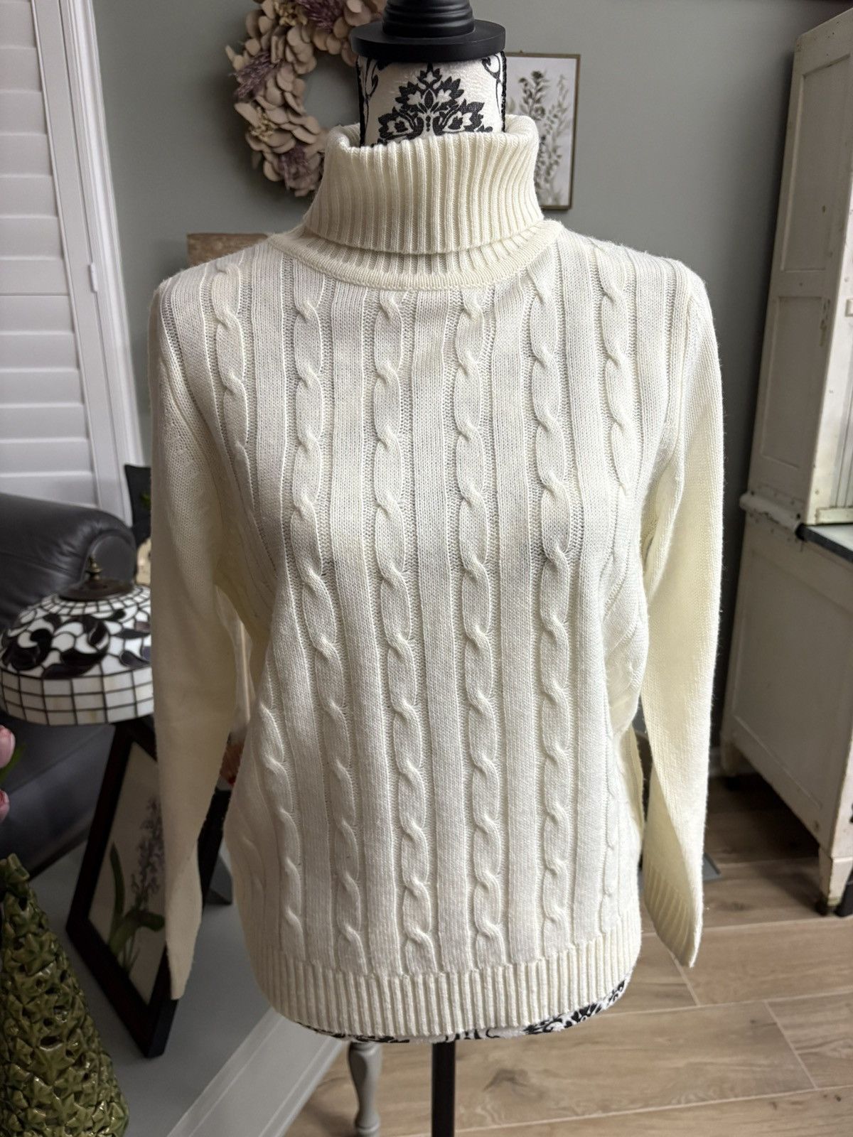 Other White Stag size medium turtle neck sweater Size M / US 6-8 / IT 42-44 - 1 Thumbnail