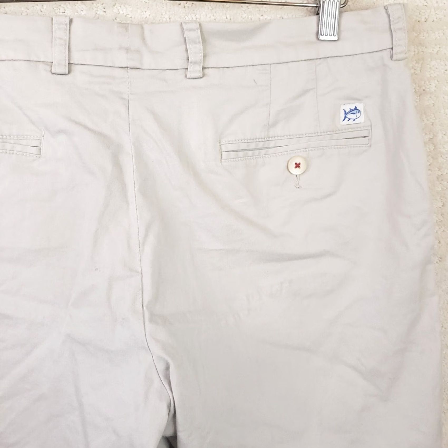 Southern Tide Southern Tide Shorts Classic Fit Beige Cream Intracoastal Water Way 36x9 Mens Size US 36 / EU 52 - 6 Thumbnail