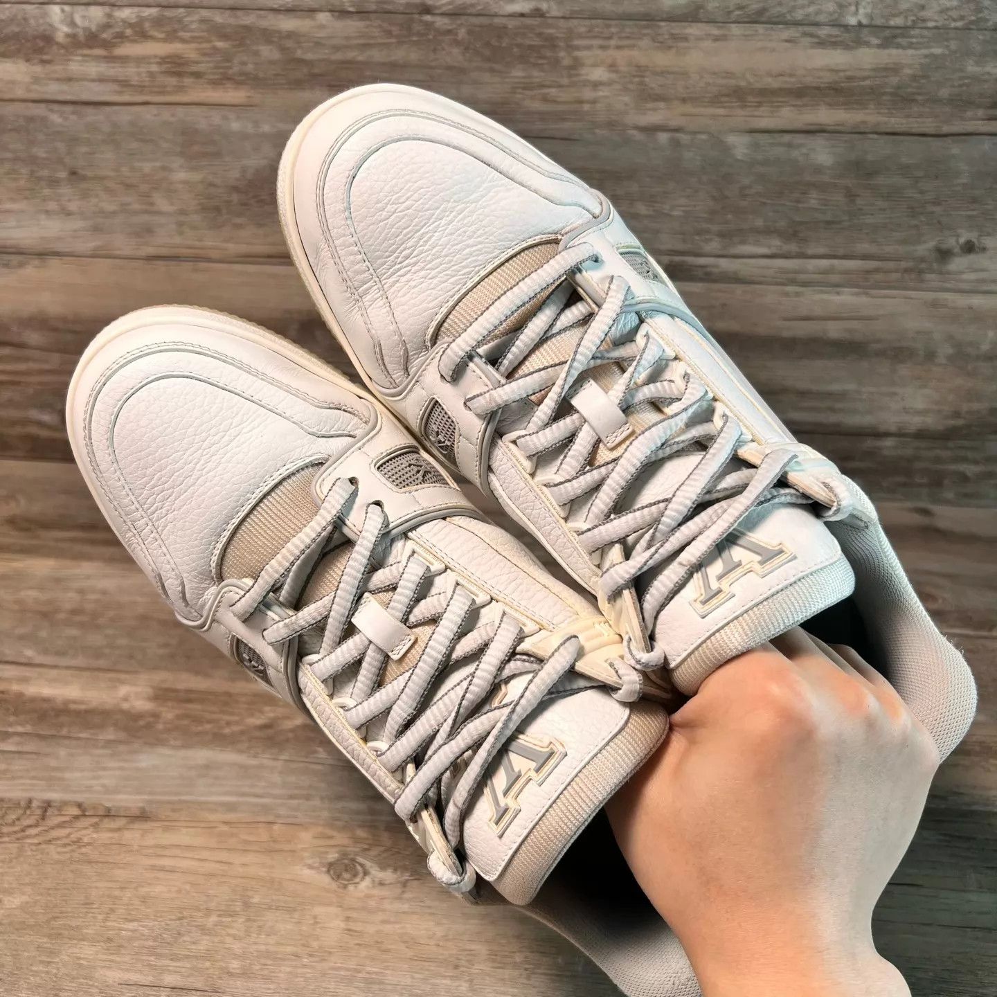Louis Vuitton LV Trainer OG White Cement UK7 (41) 97new Size US 8 / EU 41 - 5 Thumbnail