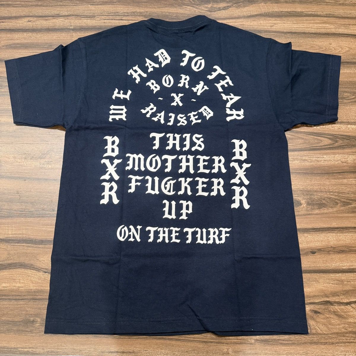 Born X Raised Born X Raised On The Turf Tee Navy NEW M Size US M / EU 48-50 / 2 - 2 Thumbnail