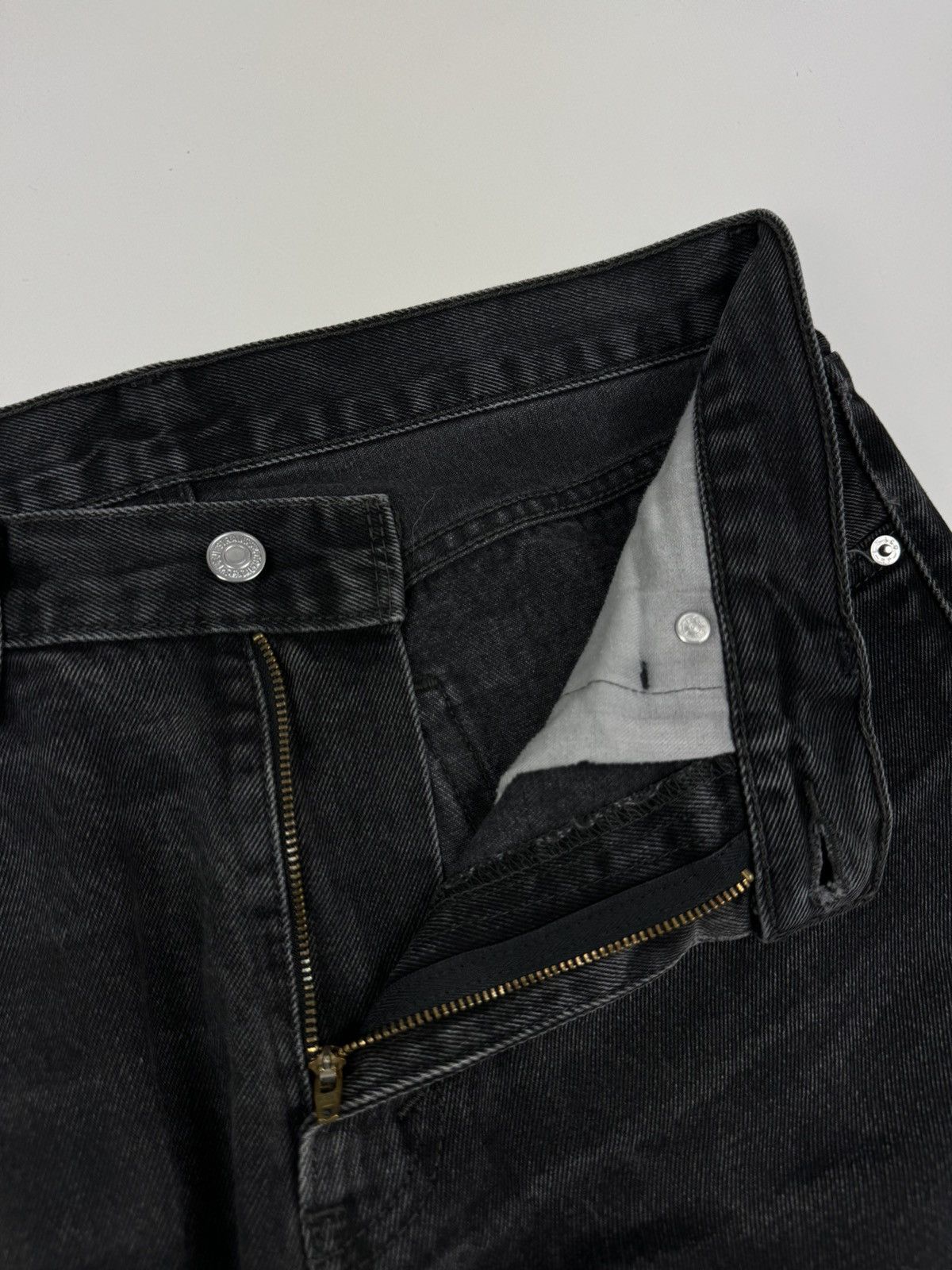 Levi's Y2K Vintage Levi’s 505 Washed Black Jeans Size US 33 - 8 Thumbnail
