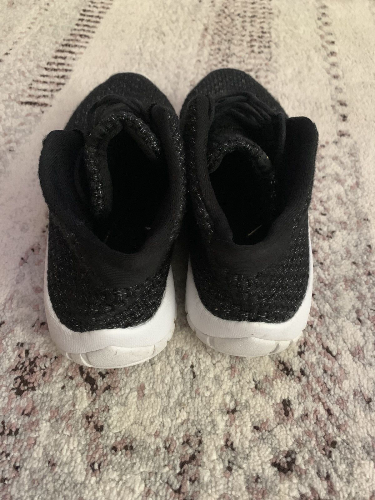Nike Nike Air Jordan Future XI Size US 7 / EU 40 - 2 Thumbnail