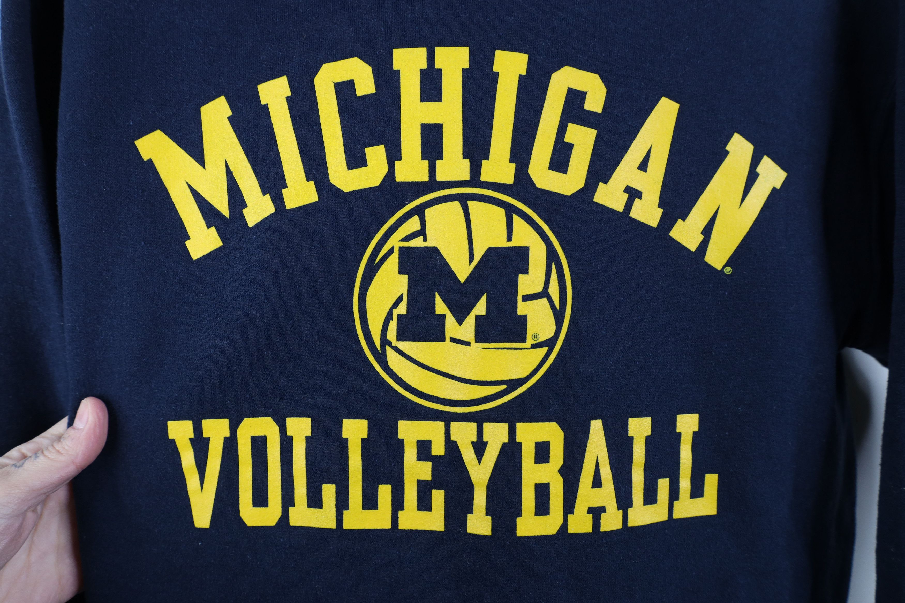 Vintage Vintage Y2K University of Michigan Volleyball Sweatshirt Size S / US 4 / IT 40 - 4 Thumbnail