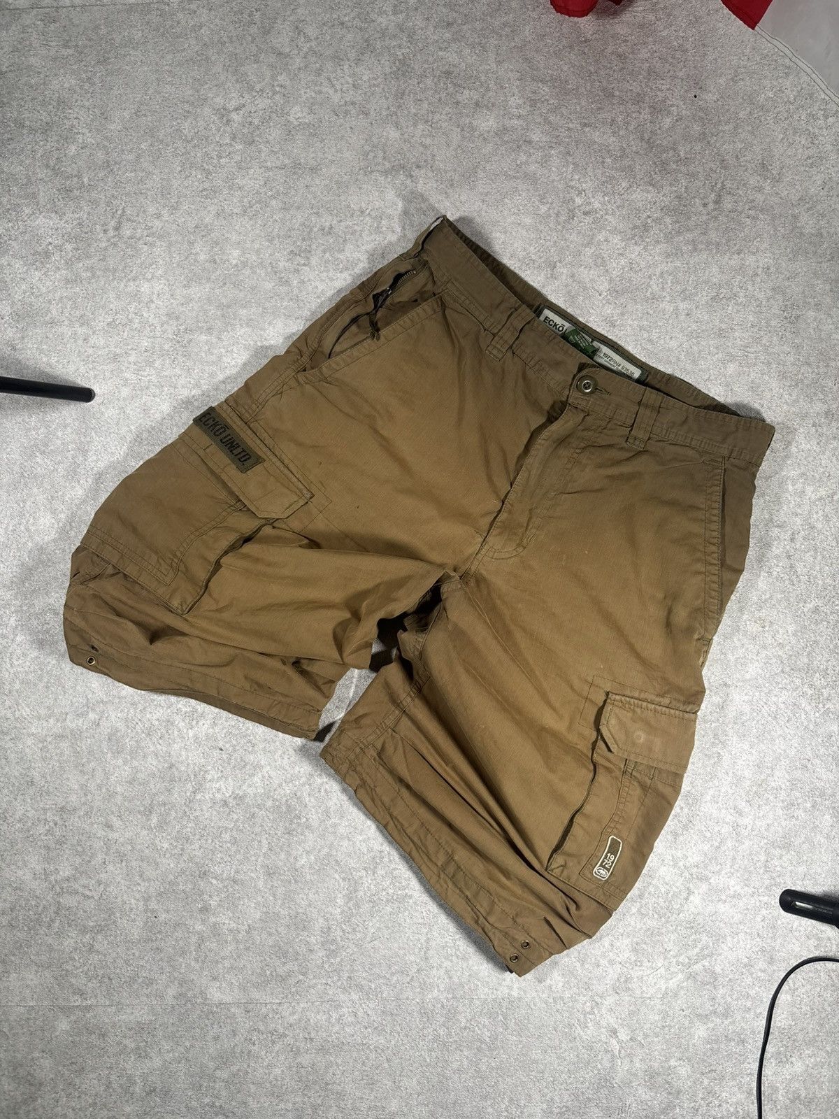 Ecko Unltd. Ecko untd. Cargo shorts vintage 90s sk8 workclothing work Size US 32 / EU 48 - 1 Thumbnail