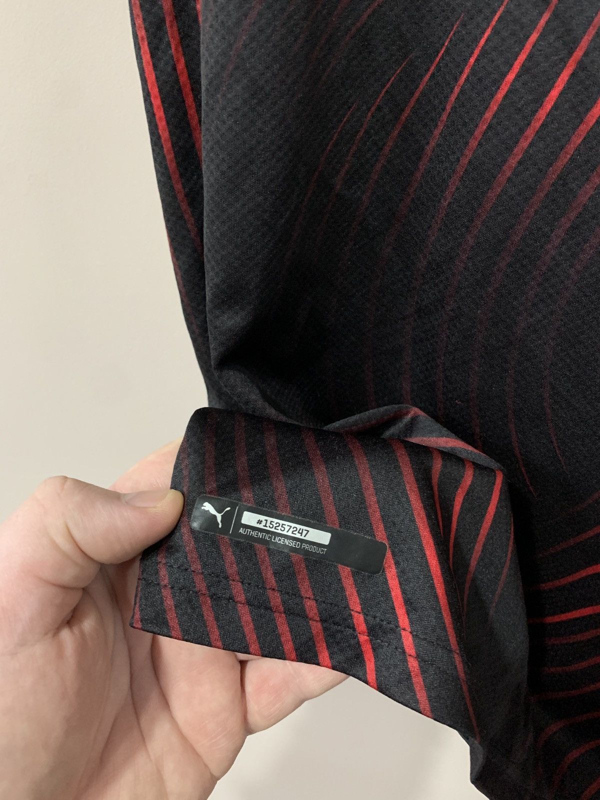 Puma AC Milan 2019 Third Football Shirt Puma Soccer Jersey Size M Size US M / EU 48-50 / 2 - 5 Thumbnail