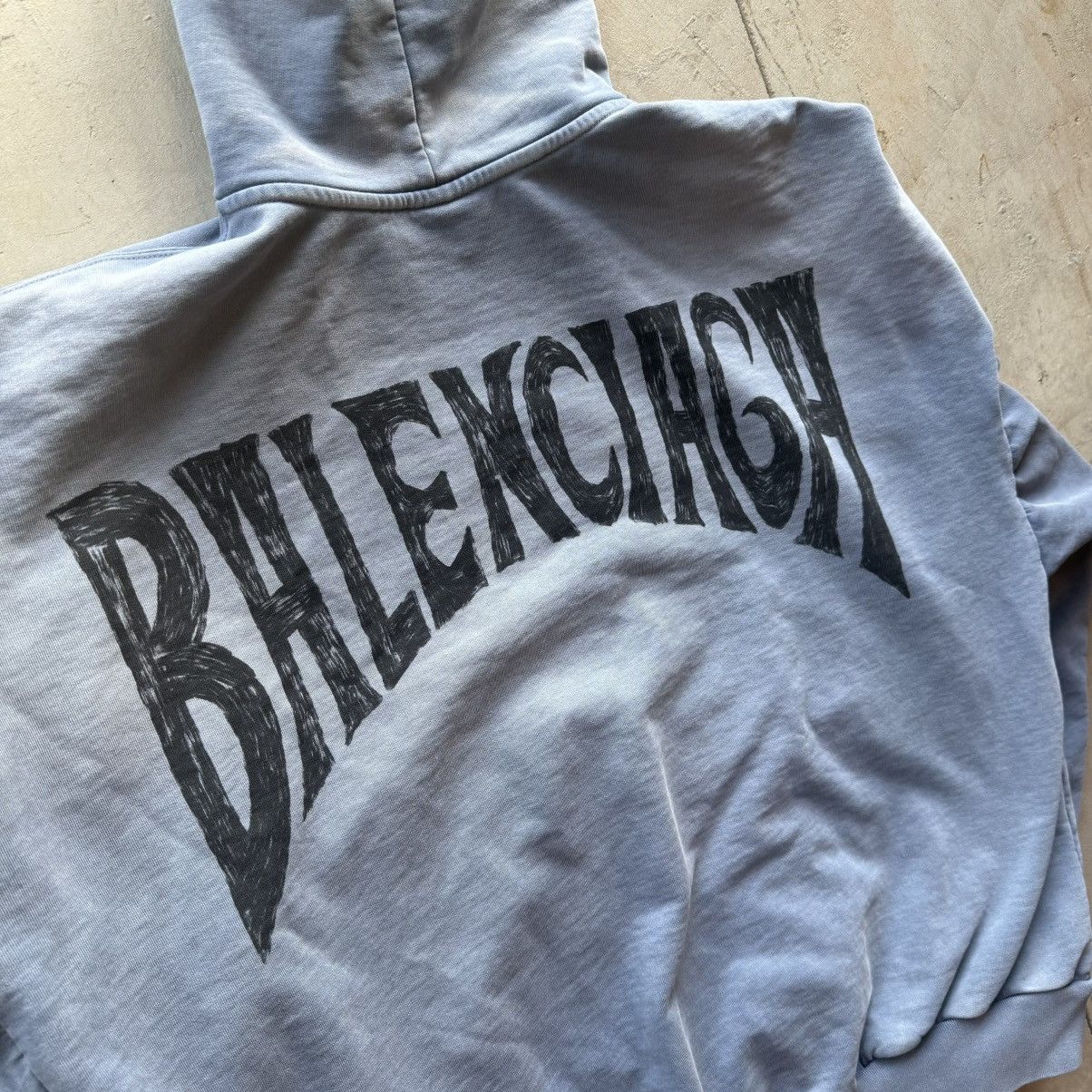 Balenciaga Balenciaga HandDrawn Logo Hoodie Faded Blue Size US L / EU 52-54 / 3 - 3 Thumbnail