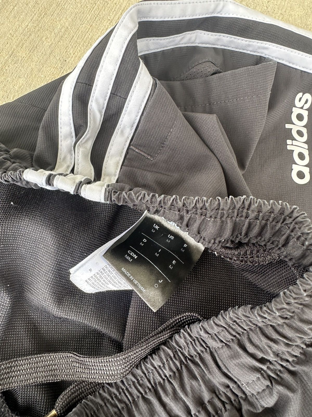 Vintage Vintage Adidas Sweatpants Size US 32 / EU 48 - 2 Thumbnail