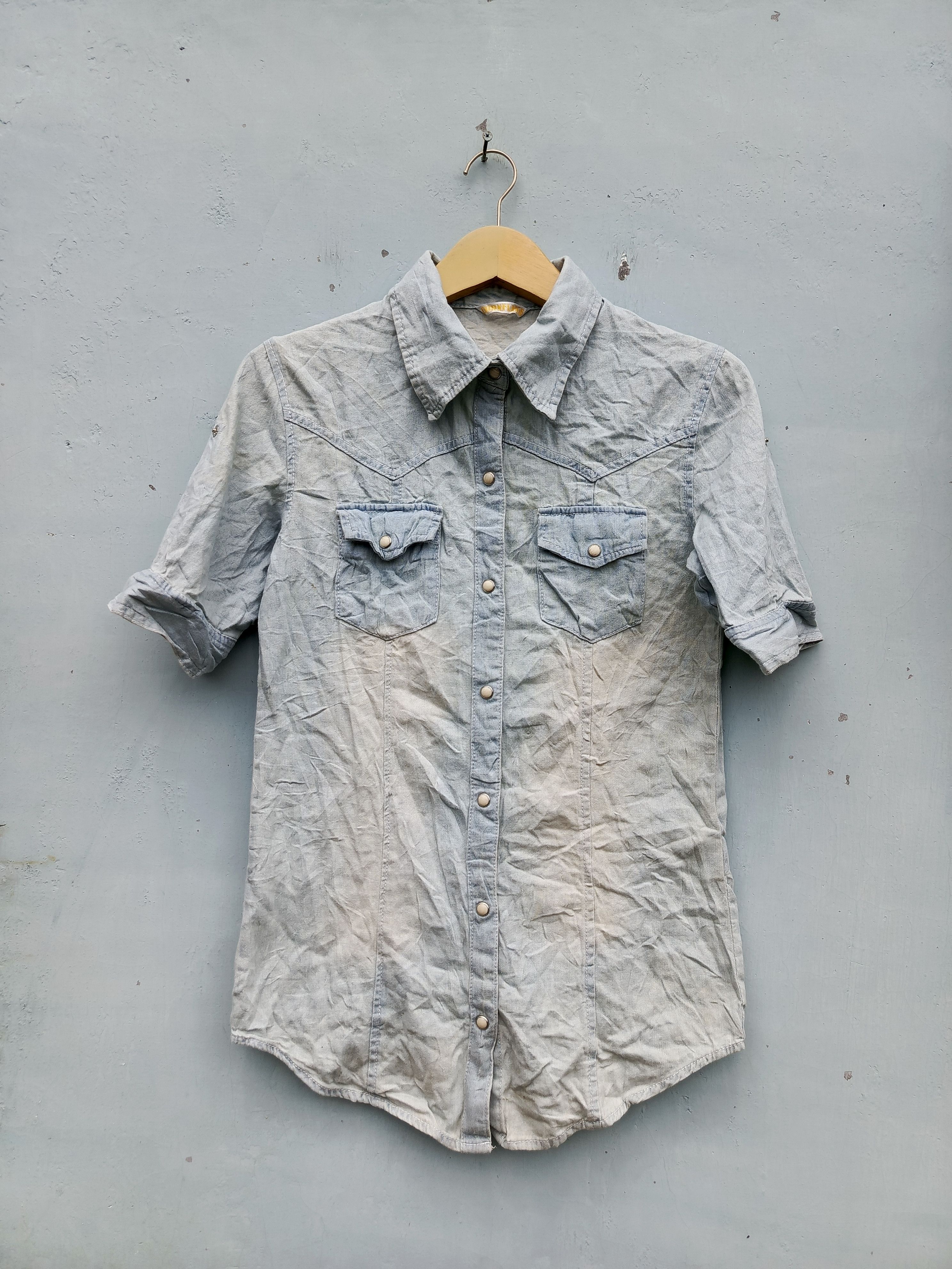 Japanese Brand Cornflake women's shirt button ups Size M / US 6-8 / IT 42-44 - 1 Thumbnail