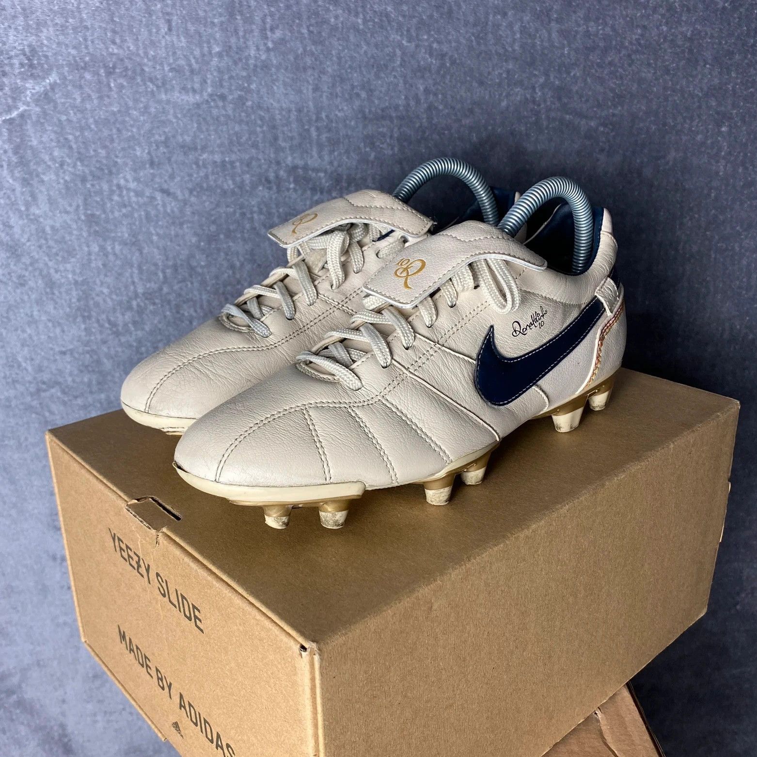Nike Tiempo Ronaldinho R 10 | Grailed