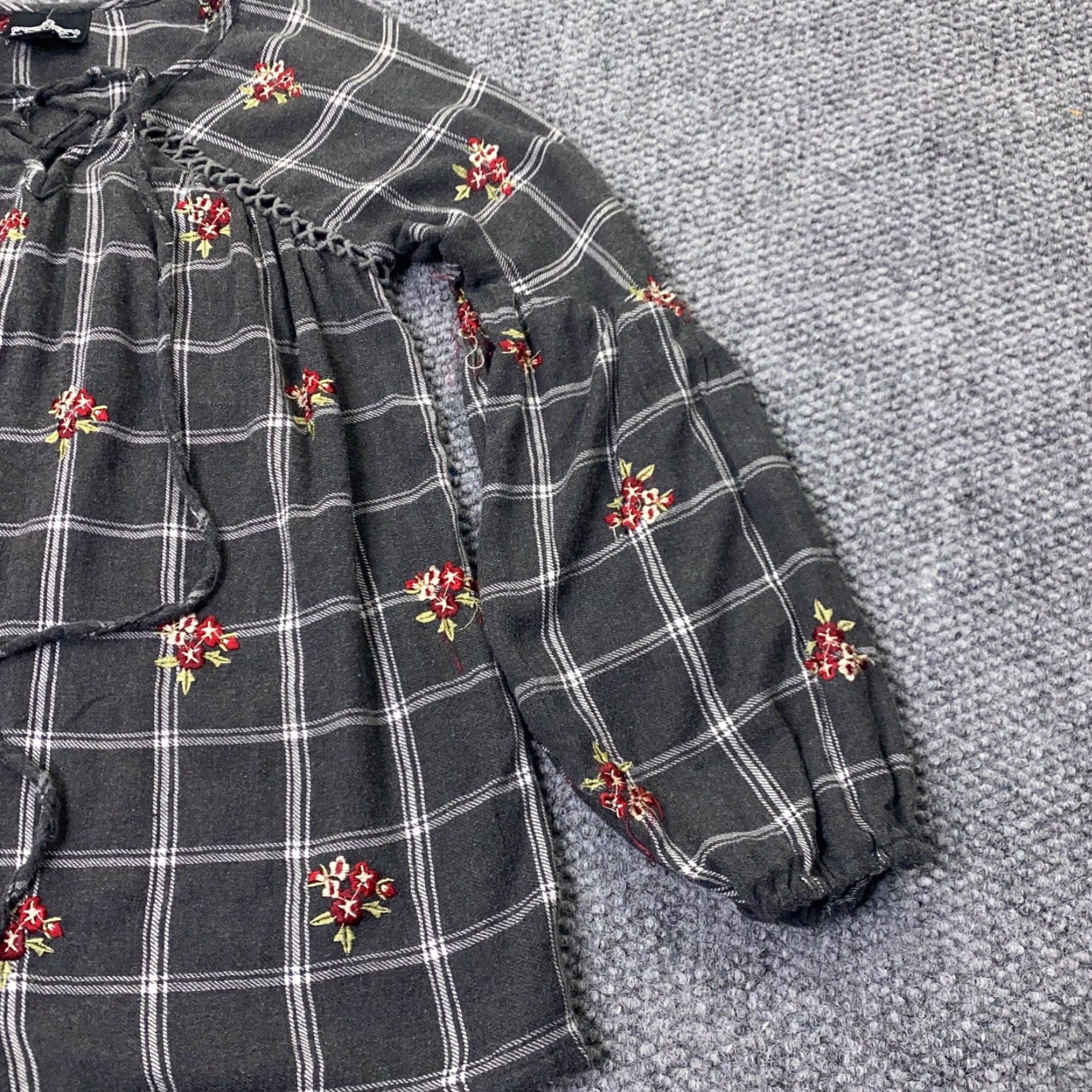 Vintage Angie Womens Shirt Small Black Plaid Flowers Hippie Boho Peasant Tunic Size S / US 4 / IT 40 - 3 Thumbnail