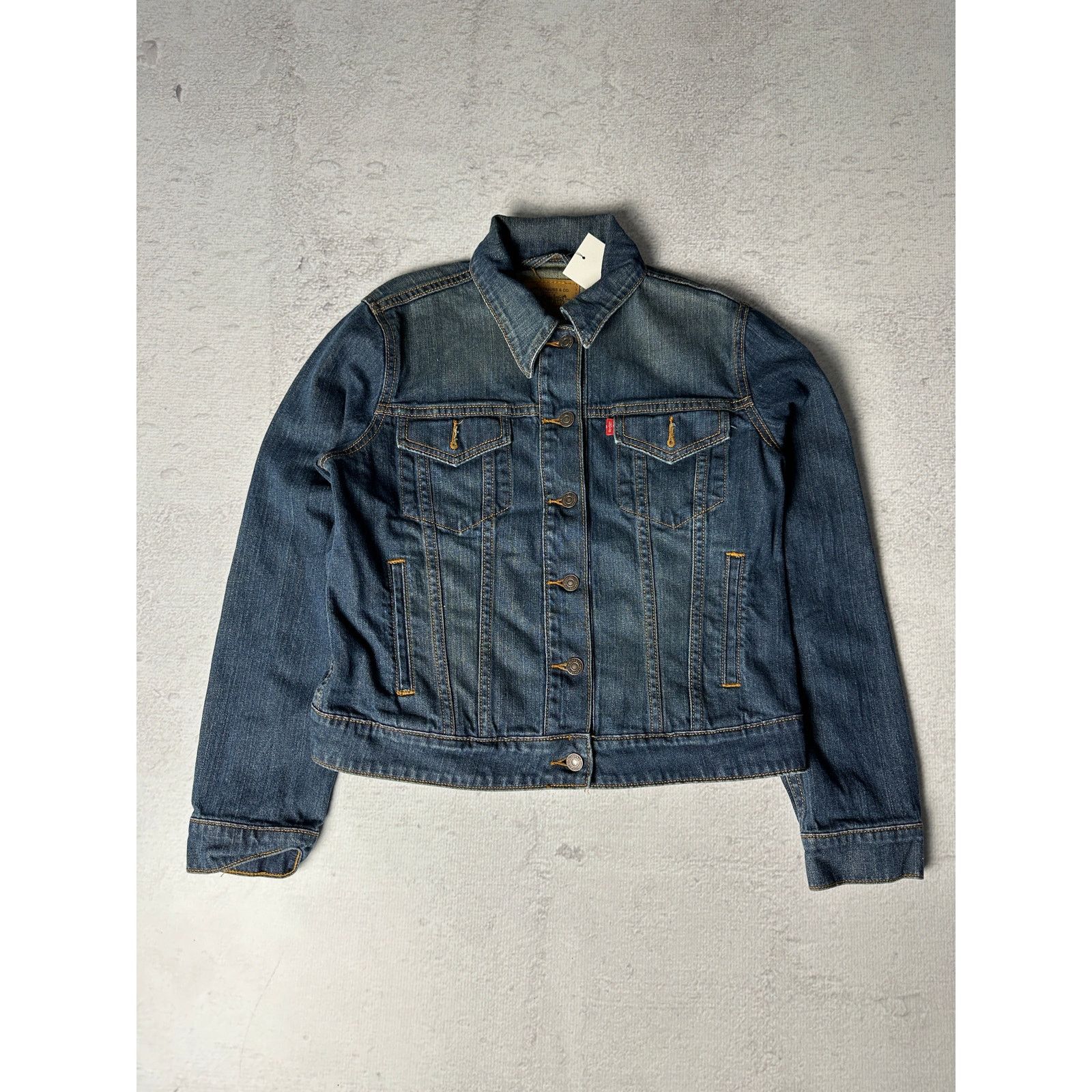 Levi's Vintage Levis Blue Preowned Denim Jacket - Women's Medium Size M / US 6-8 / IT 42-44 - 1 Thumbnail