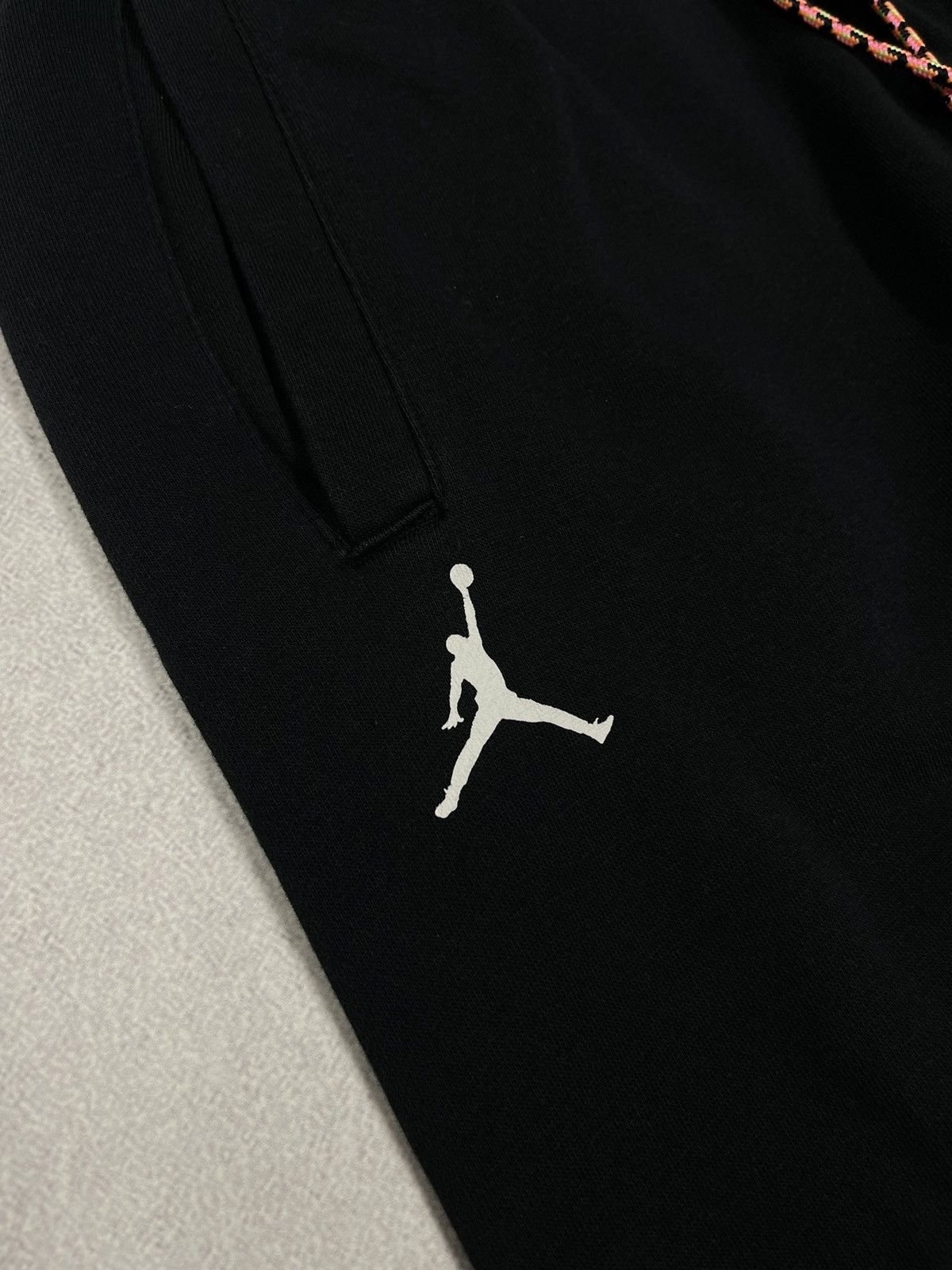 Jordan Brand Mens Nike Jordan Black Sweatpants Big Logo NBA Y2K ACG TN Size US 34 / EU 50 - 4 Thumbnail