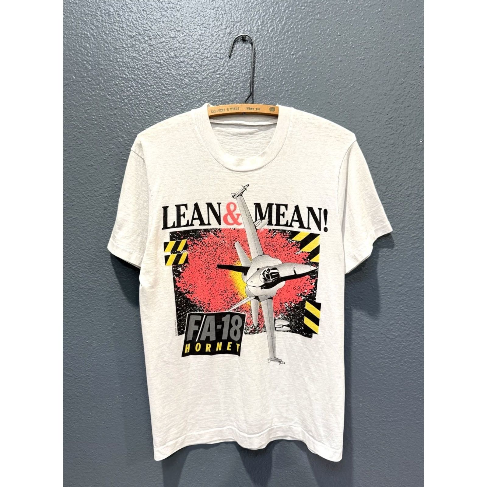 Vintage VINTAGE FA-18 Hornet Fighter Jet White T-Shirt Shirt M Mens 80s White Size US M / EU 48-50 / 2 - 3 Thumbnail