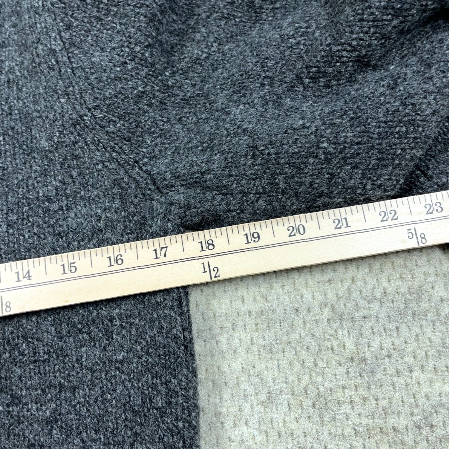 Vintage VINTAGE L.L.Bean Sweater Men Small Gray Wool Heavy Knit Mock Neck Cable-Knit Pullover Fishermen Outdoor Casual Size US S / EU 44-46 / 1 - 7 Thumbnail