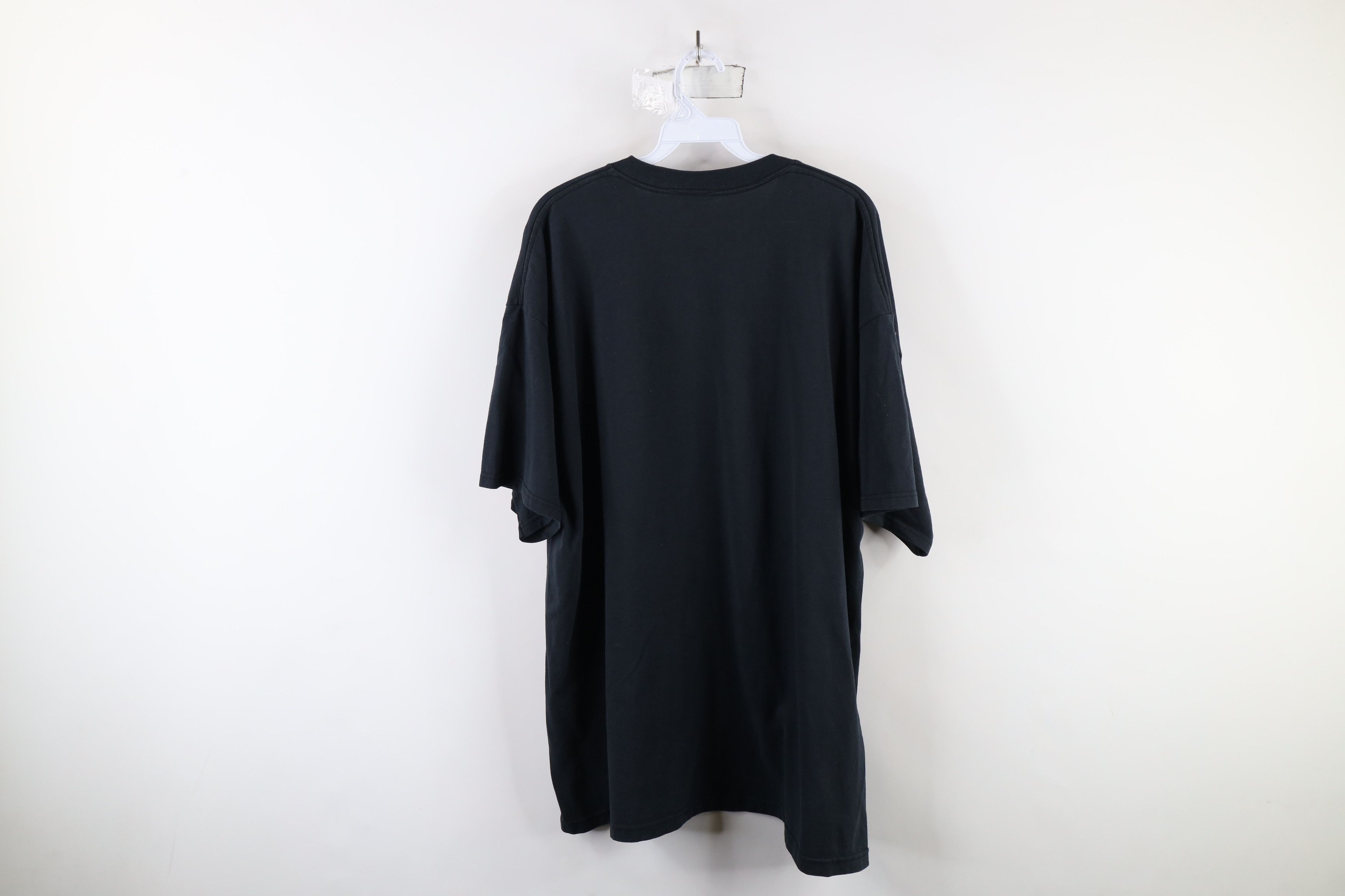 Vintage Vintage Y2K 2004 Curse My Hotel Year Rock Band T-Shirt Black Size US XXL / EU 58 / 5 - 9 Thumbnail