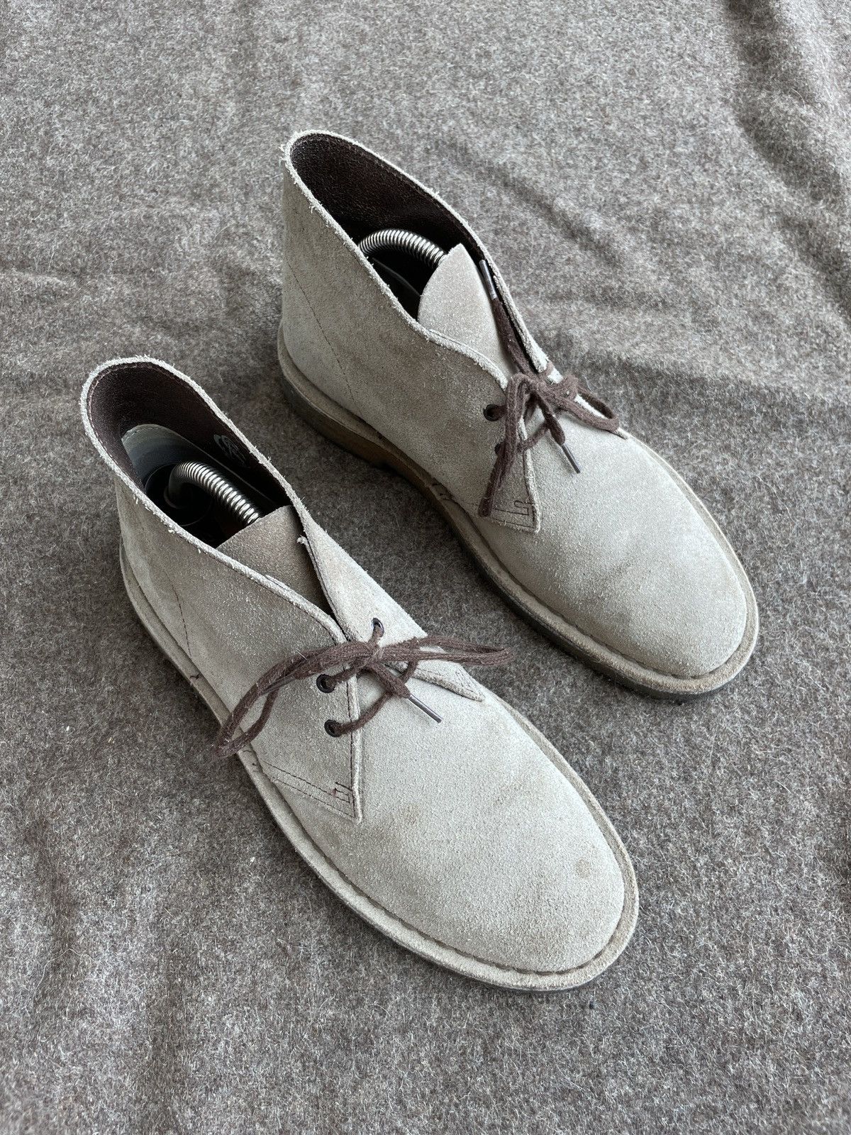 Clarks Clarks Suede Desert Boots Size US 8 / EU 41 - 2 Thumbnail