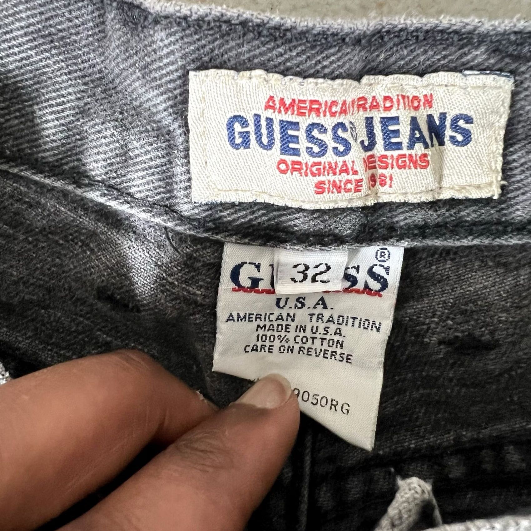 Guess VINTAGE Guess USA High Rise Mom Jeans Black Women's 27x28 90s Made In USA Guess Jeans Mens Womens Size 27" / US 4 / IT 40 - 6 Thumbnail
