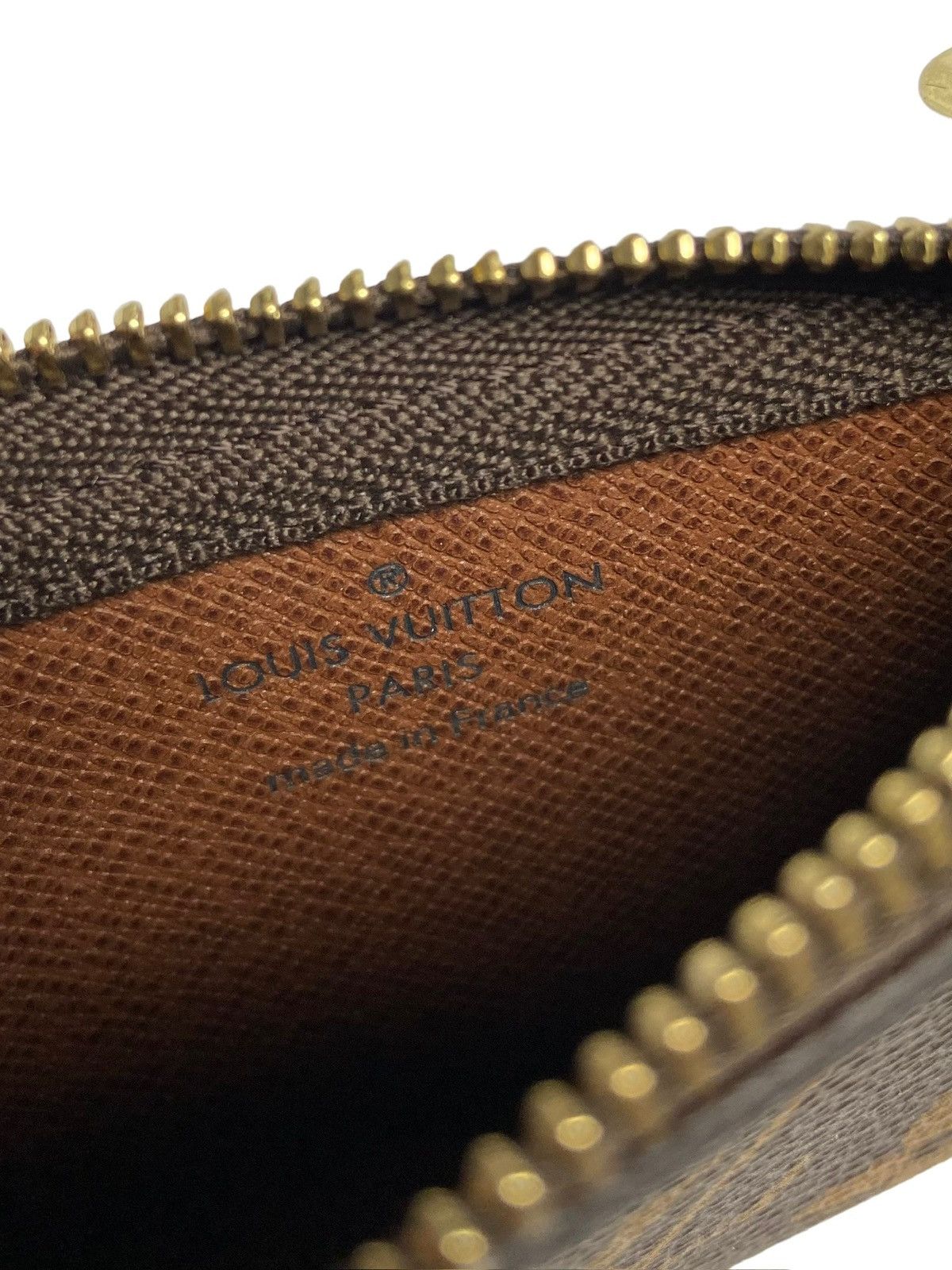 Louis Vuitton Monogram Canvas Key Pouch, like new with box and receipt Size ONE SIZE - 7 Thumbnail