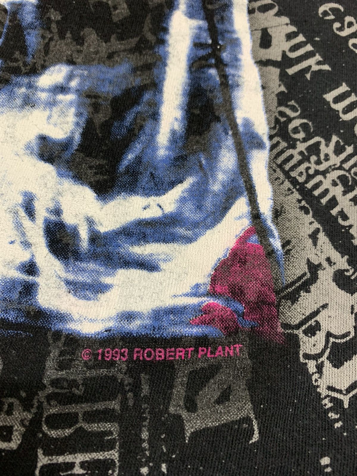 Band Tees 🎙️ Vintage Robert Plant AOP 90s T-shirt Size US XL / EU 56 / 4 - 10 Thumbnail