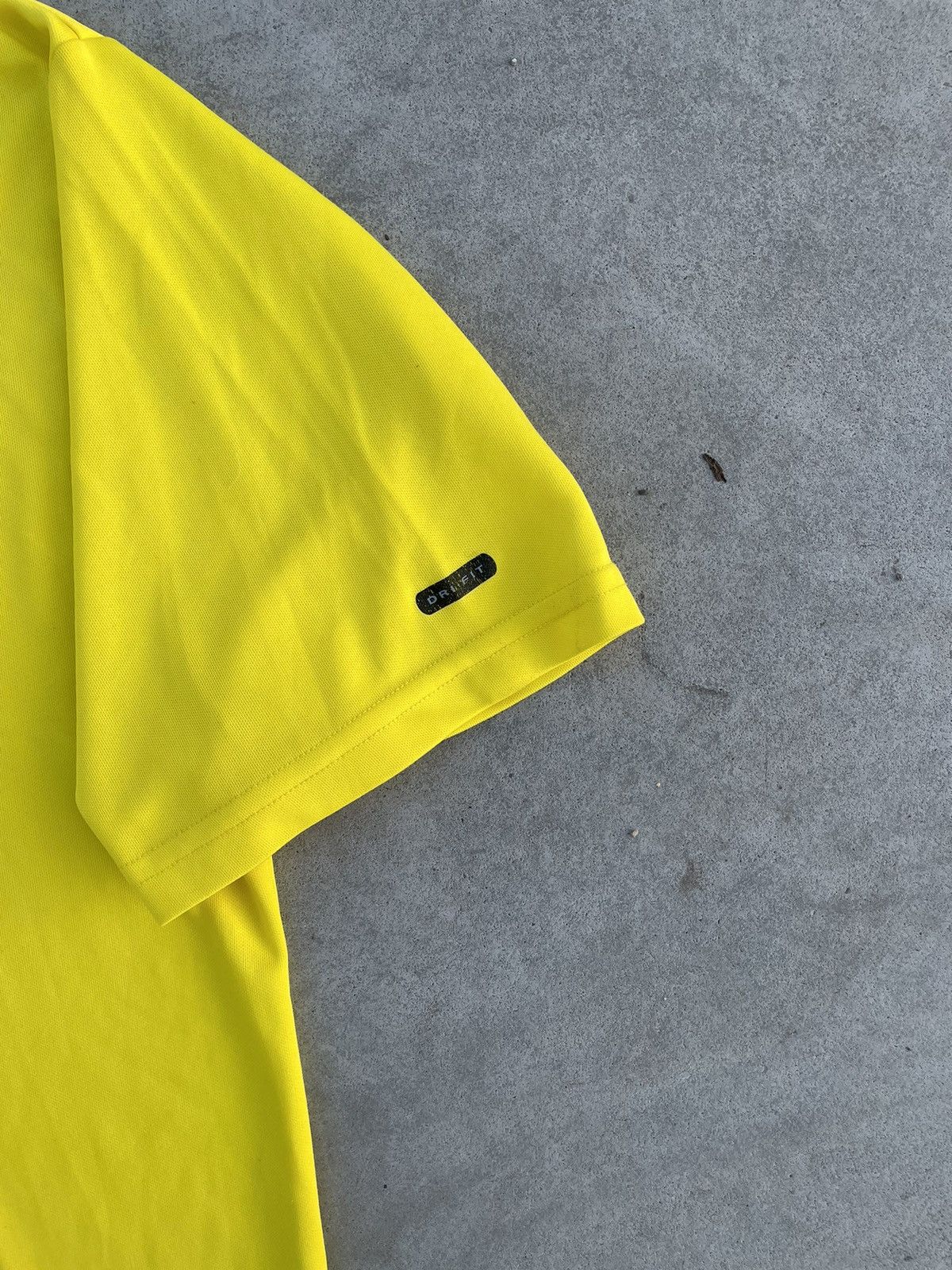 Vintage 2006 Football Shirt Nike Brazil Soccer Jersey Home Y2K Size US L / EU 52-54 / 3 - 3 Thumbnail