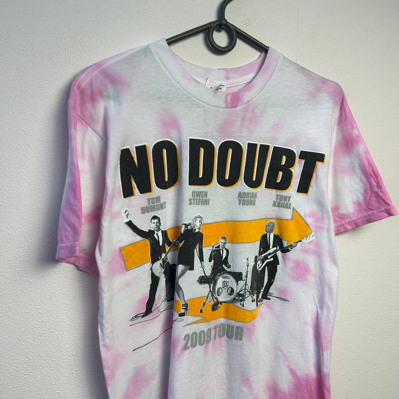 Band Tees Vintage No Doubt Big logo 2009 tour rock band tee Size US S / EU 44-46 / 1 - 2 Thumbnail