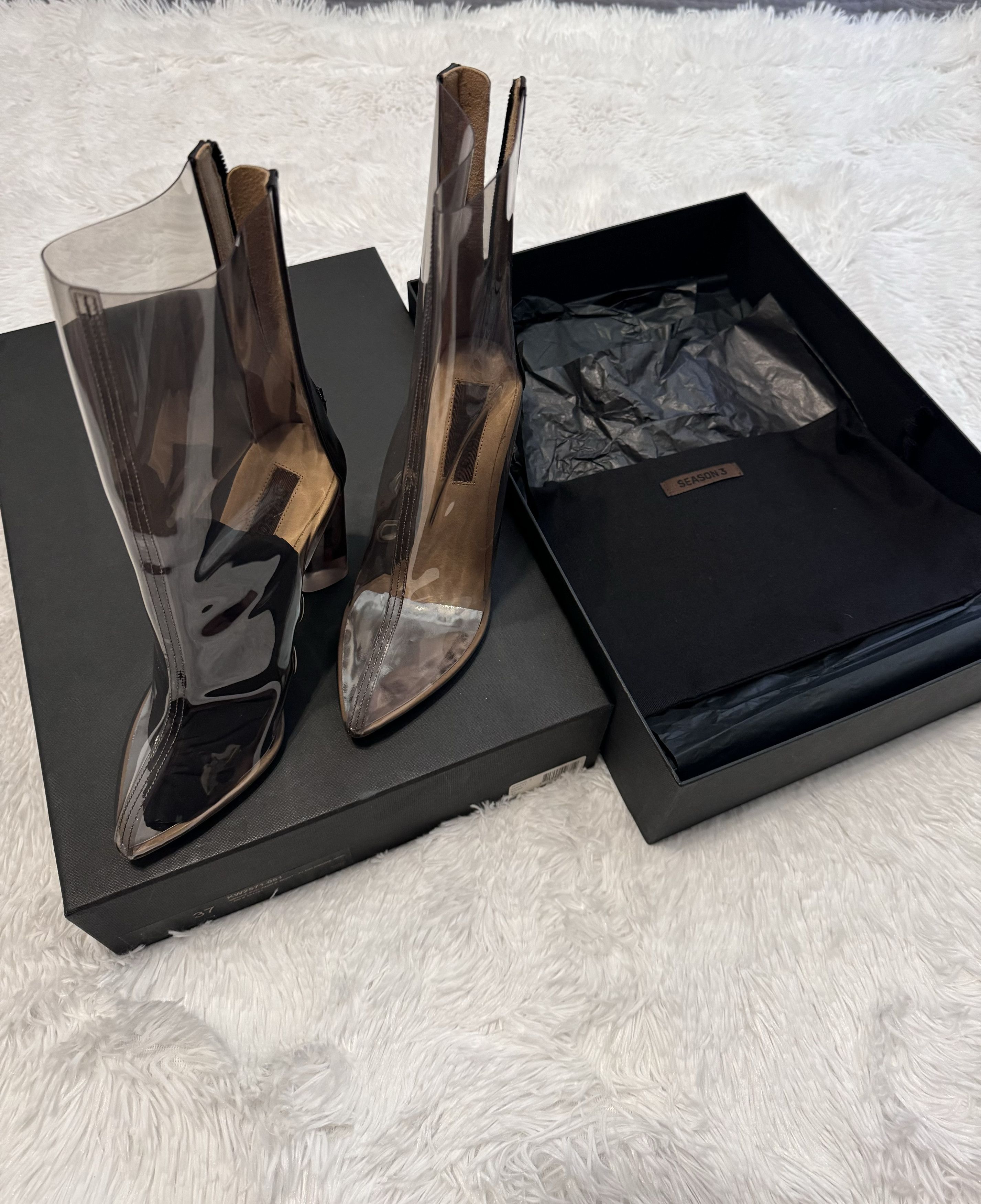 Yeezy Smoke pvc ankle boot-plexi smoked heel Size US 7 / IT 37 - 3 Thumbnail