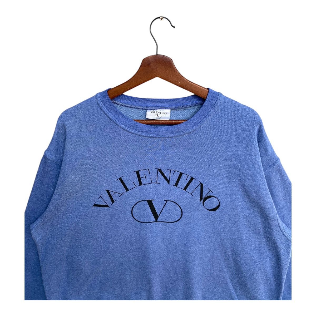 Valentino Vintage Valentino Sweatshirt Pullover Jumper Spellout Size L Size US L / EU 52-54 / 3 - 2 Thumbnail