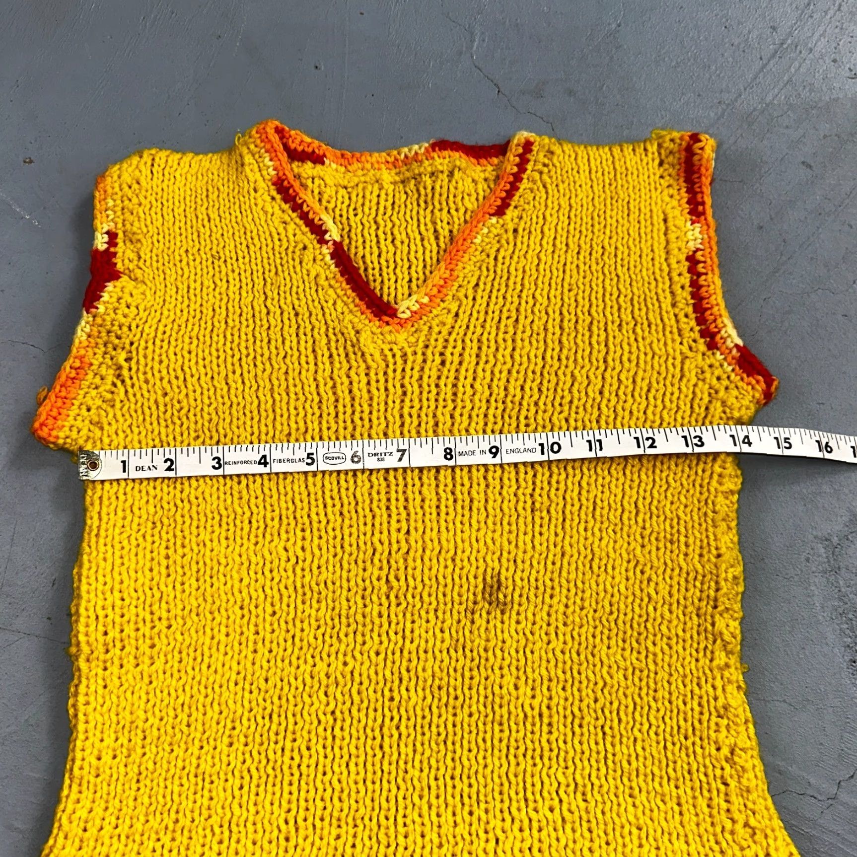 Vintage VINTAGE Vest Knit Yellow Sweater Sleeveless Knit Vest 70s 1970s Men M Size US M / EU 48-50 / 2 - 4 Thumbnail