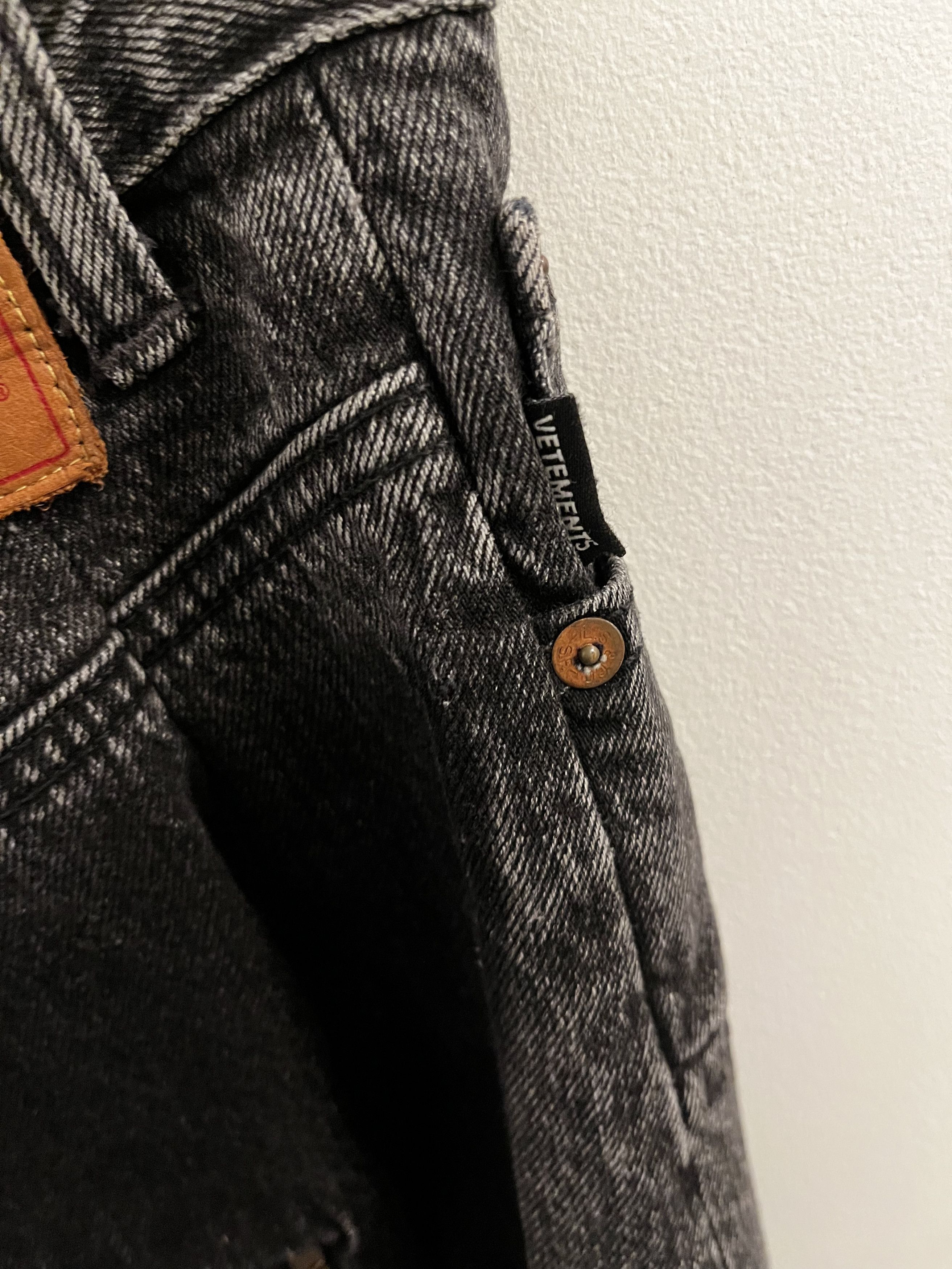Levi's × Vetements AW17 Zipper Jeans Size 26" / US 2 / IT 38 - 9 Thumbnail